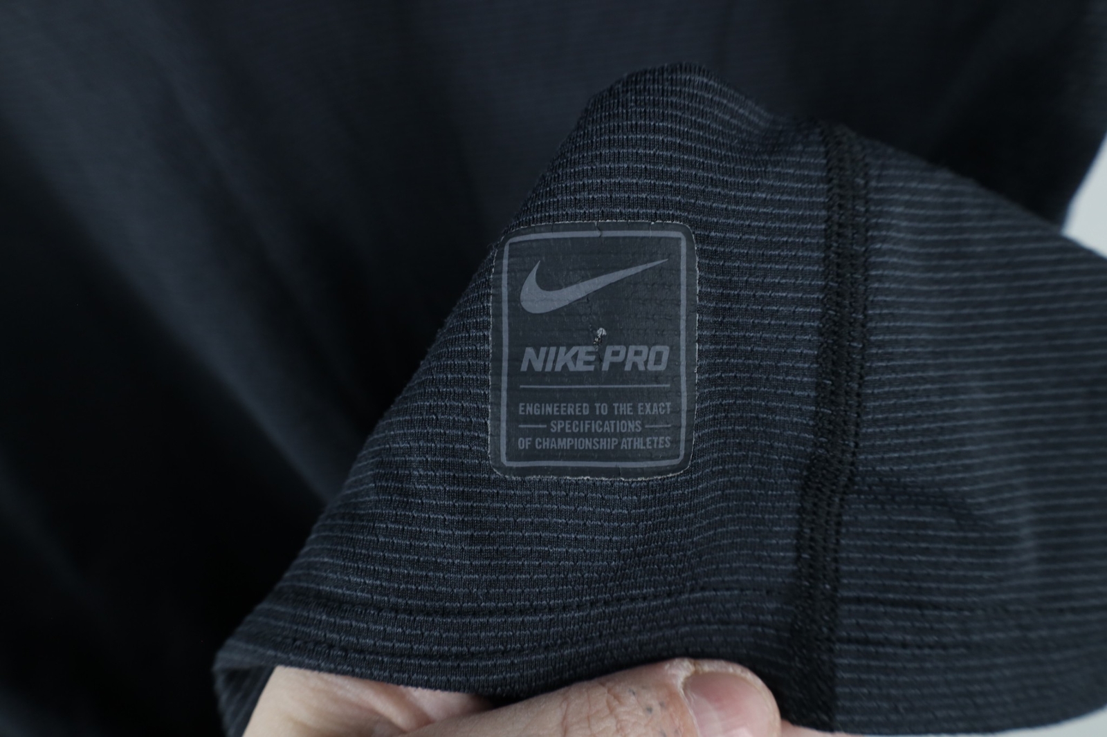Nike Pro Mens Medium Fitted Striped Knit Running Jogging Gym Training T-Shirt gallery