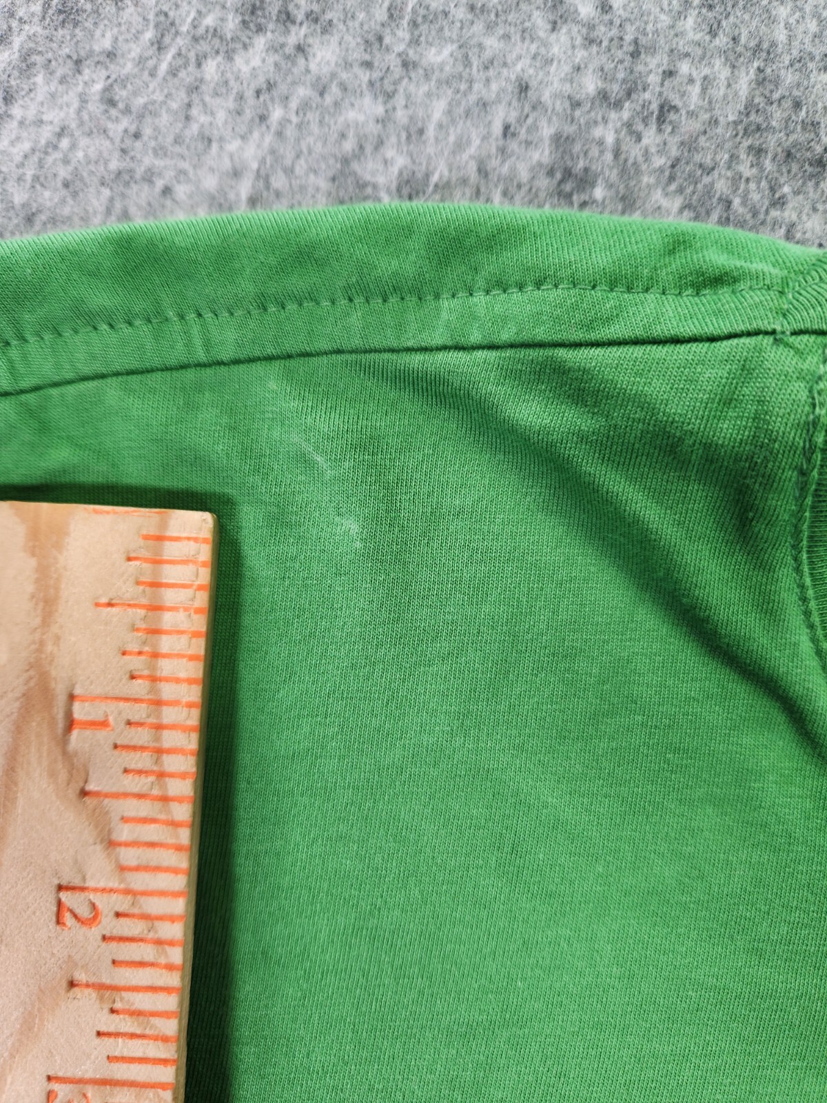 Apple Store Employee T-Shirt Short Sleeve Size Small Green Cotton Crew Neck gallery