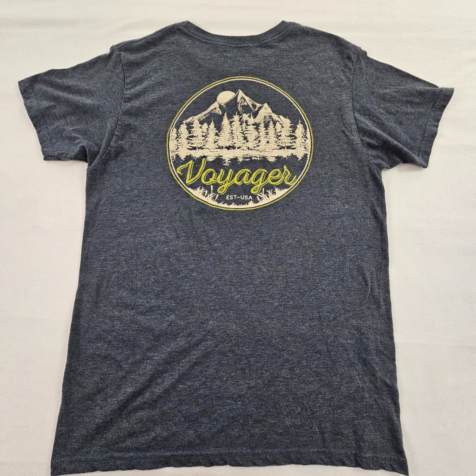 Voyager Mountains Forests Blue Short Sleeve Cotton Blend T-Shirt Men’s M