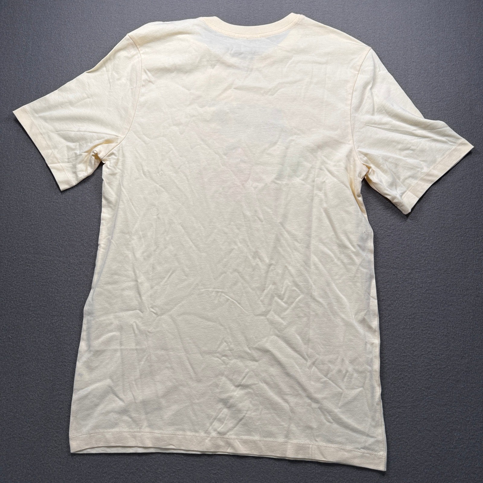 Nike T-Shirt Mens Medium Tall Cream Hot Soles Chili Pepper Graphic HQ9258-114 gallery