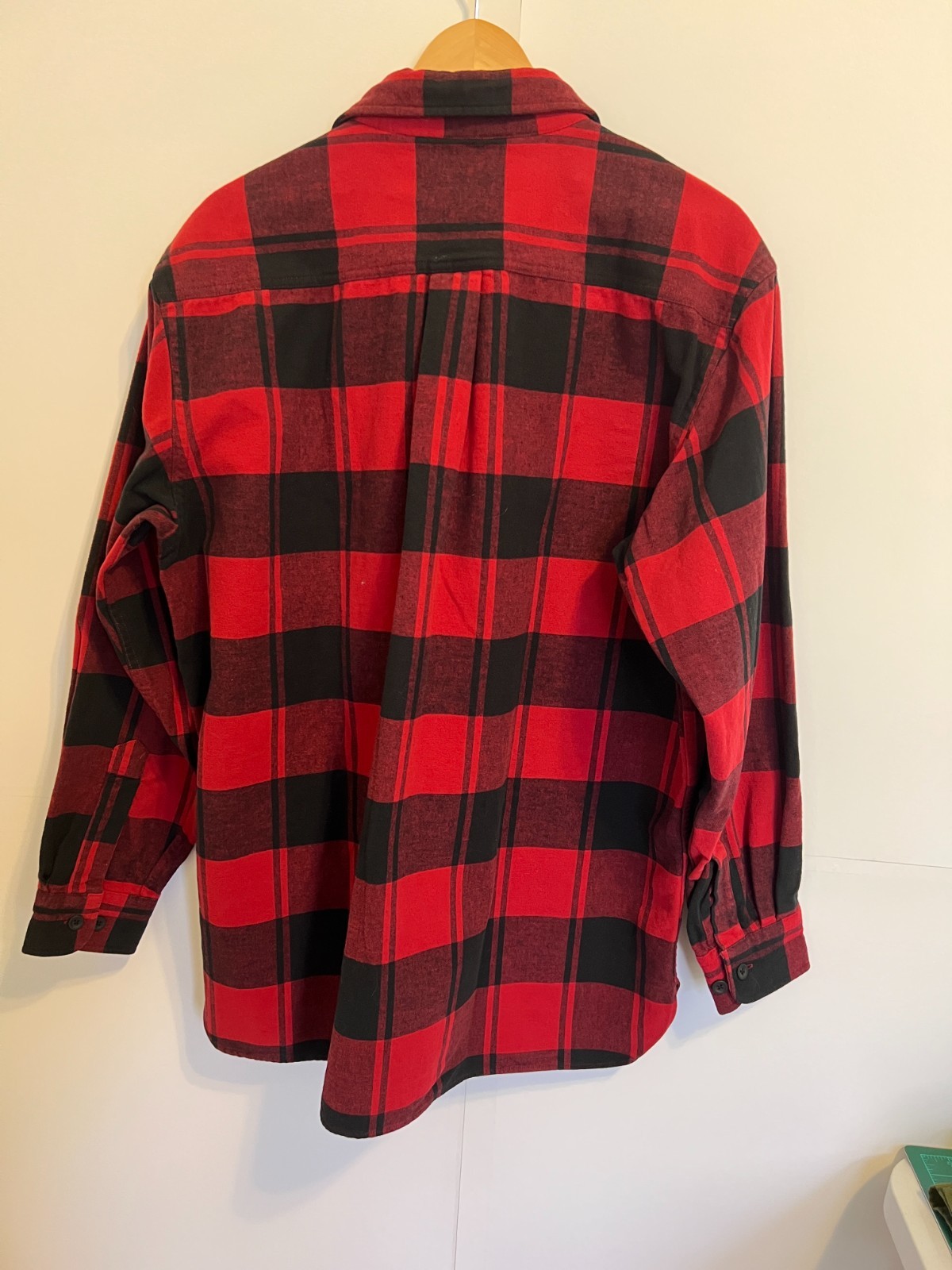 L.L. Bean Mens Large red n black plaid button down heavy weight shirt gallery