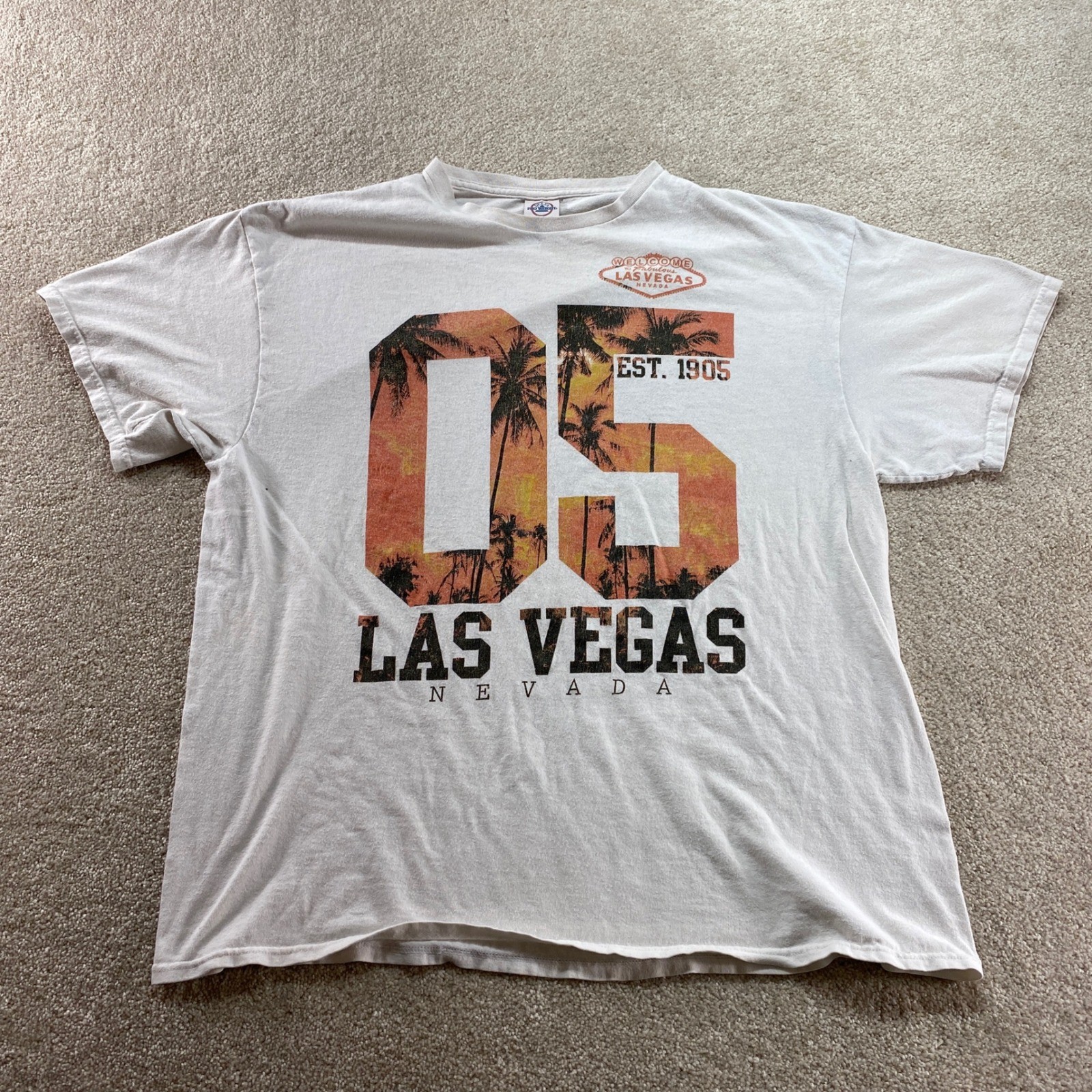 Delta Las Vegas Shirt Men XL White Graphic Palm Tree Est 1905 Short Sleeve gallery