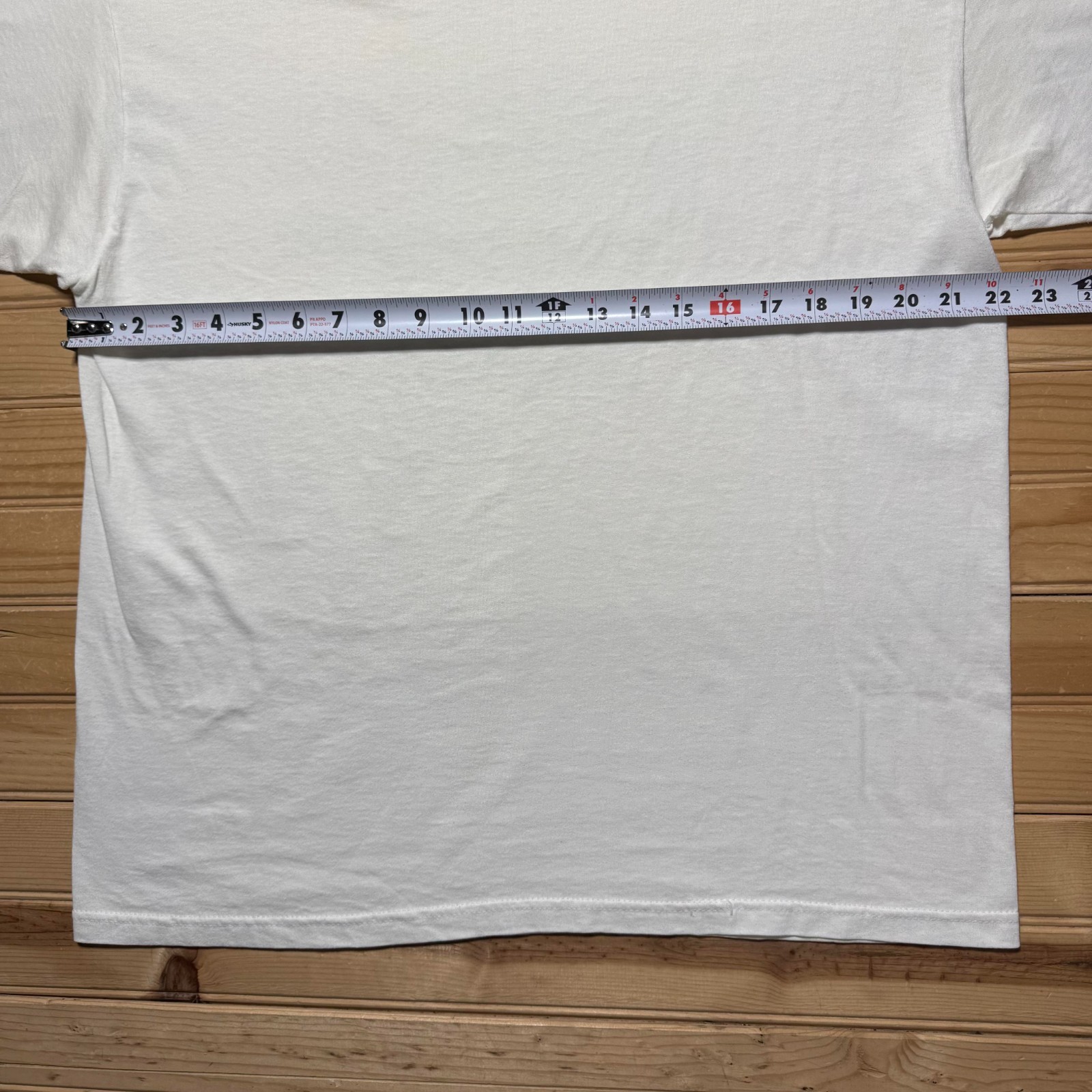 Vintage 90s Roche Vitamins Sunscreens Optimal Protection T-Shirt USA Size Large gallery