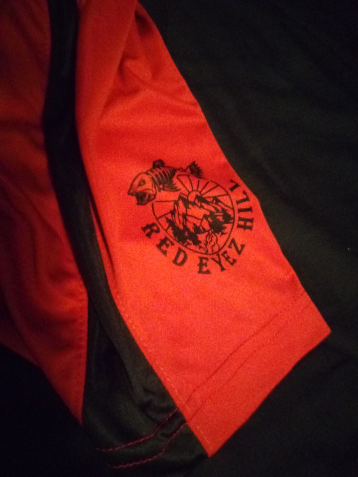 Red Eyez Hill / BP's Bar & Grill Size X-Large 100% Polyester Red Sport Tee Shirt gallery