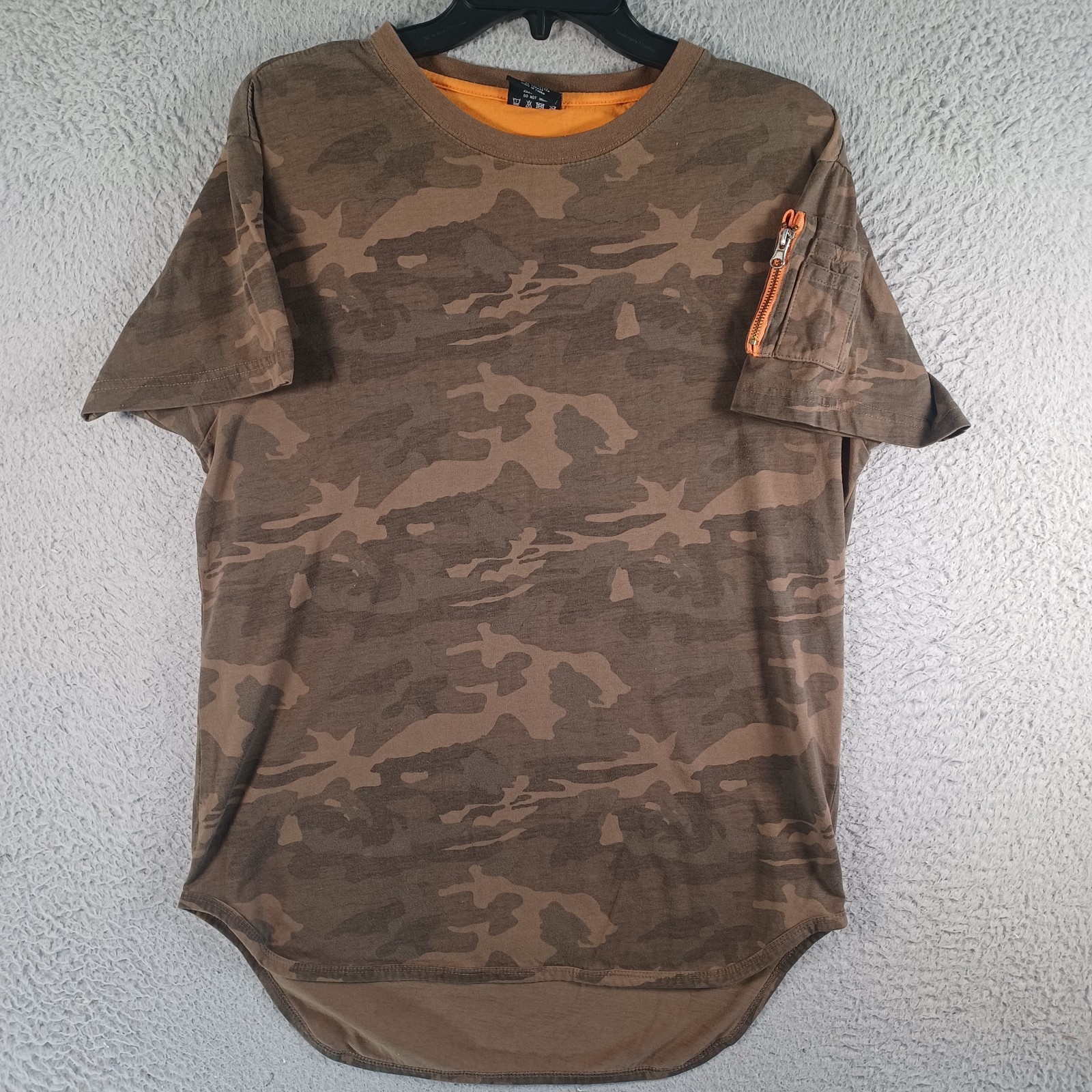 VICTORIOUS Mens Camo Brown Shirt Size Medium Short-Sleeve Zipper Pocket Sleeve gallery