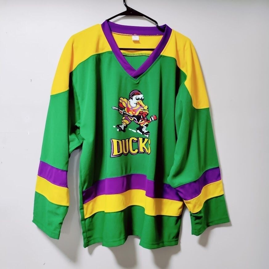 Mighty Ducks NWOT Hall #9 D2 V-Neck Hockey Jersey Green/Yellow Men’s L