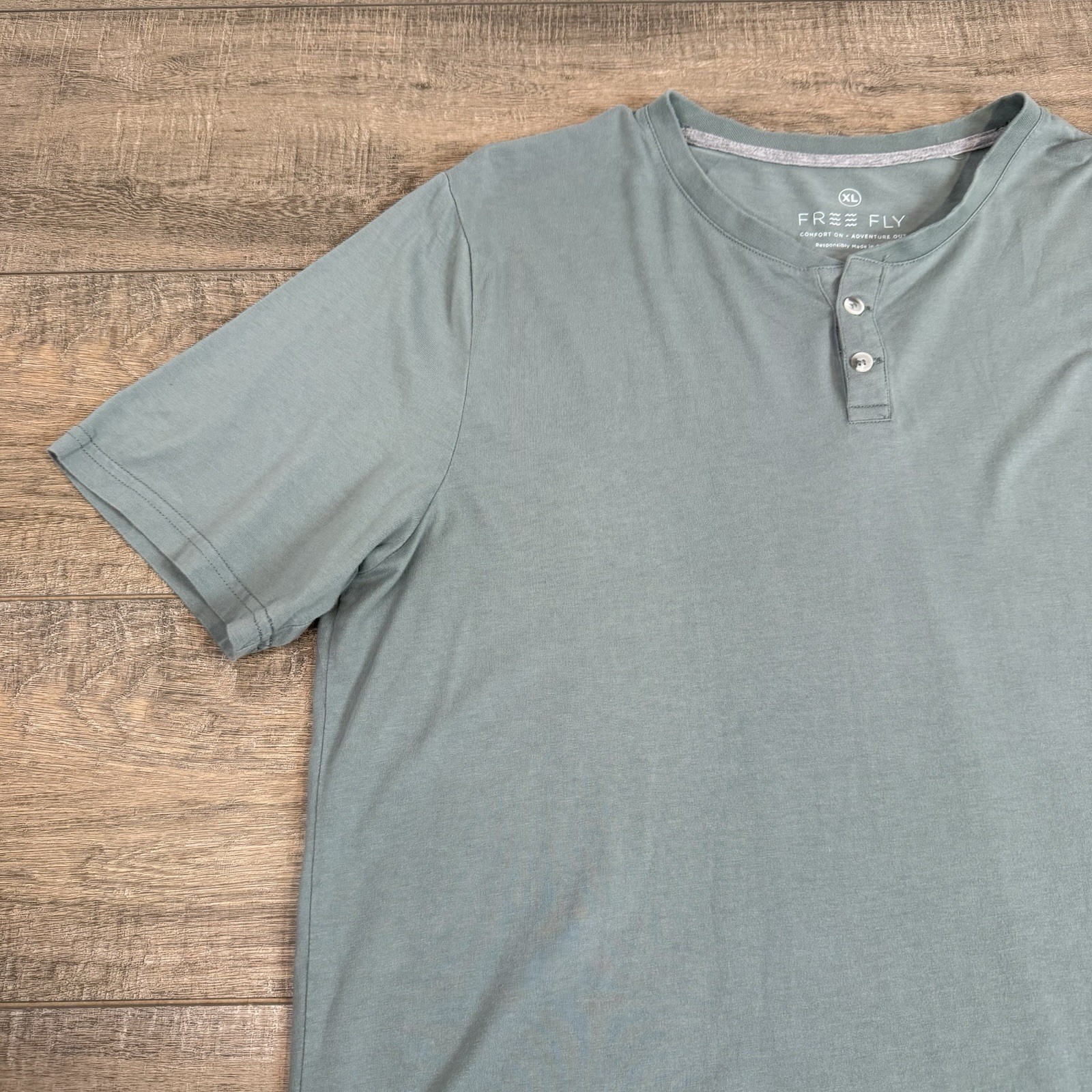Free Fly Mens Henley T-Shirt Size (XL) Light Green Bamboo Viscose Blend EUC B9 gallery