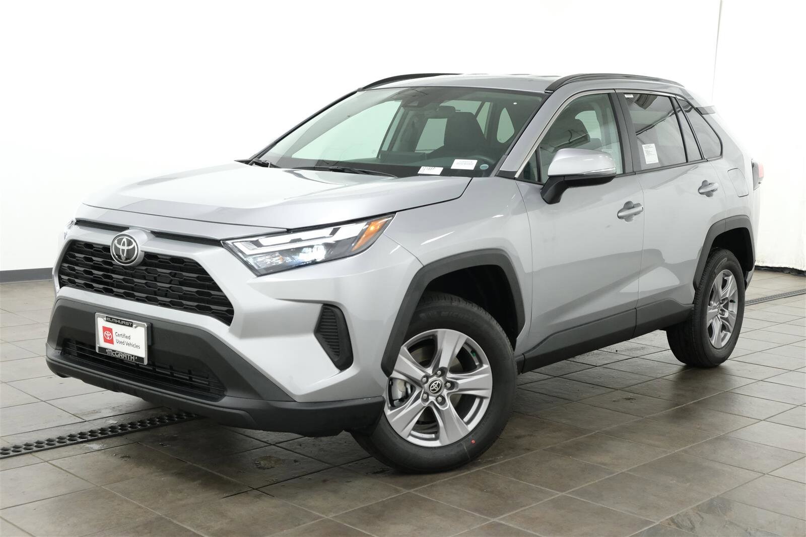 Touch Up Paint for Toyota RAV4 with paint code 1D6, Silver Sky Metallic.
