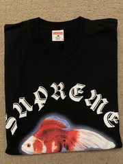 Supreme – Sasquatchfabrix Goldfish Tee (SS2016) – Black – Medium