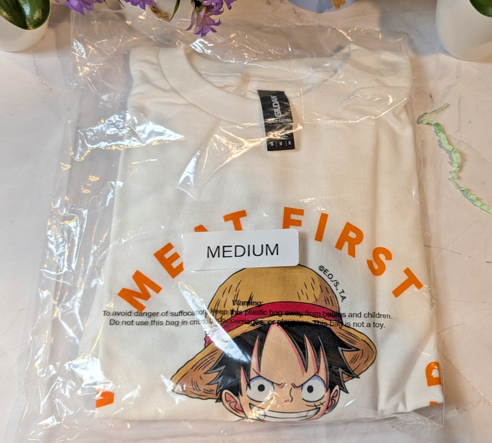 Popeyes x One Piece Luffy T-Shirt Size Medium Limited Sold Out gallery