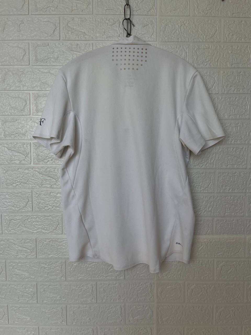 Nike Roger Federer RF 2017 Wimbledon Champion Henley Polo 854611-100 Size M gallery