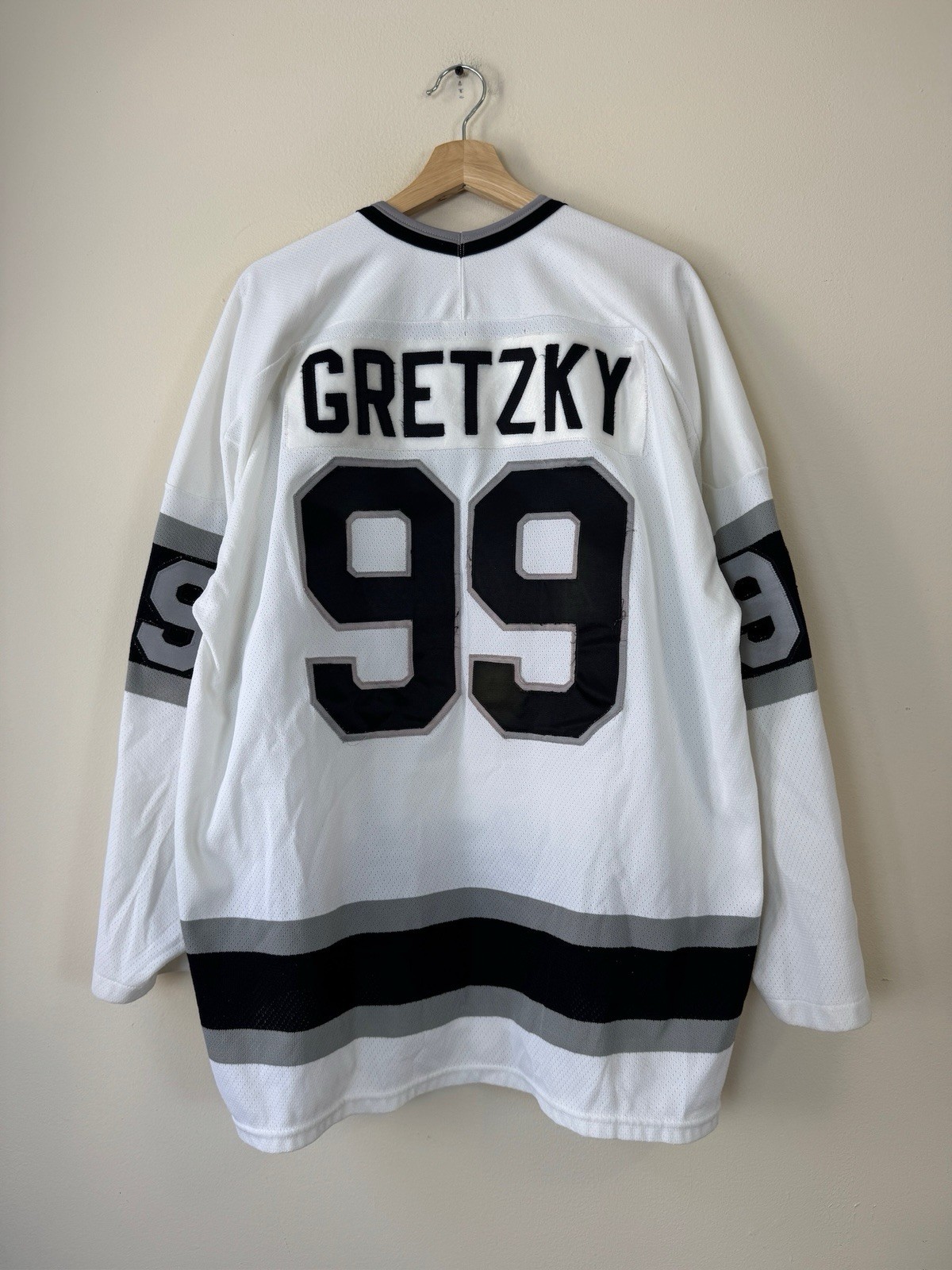 CCM 90’s NHL Gretzky LA Kings Long Sleeve Jersey - XL gallery