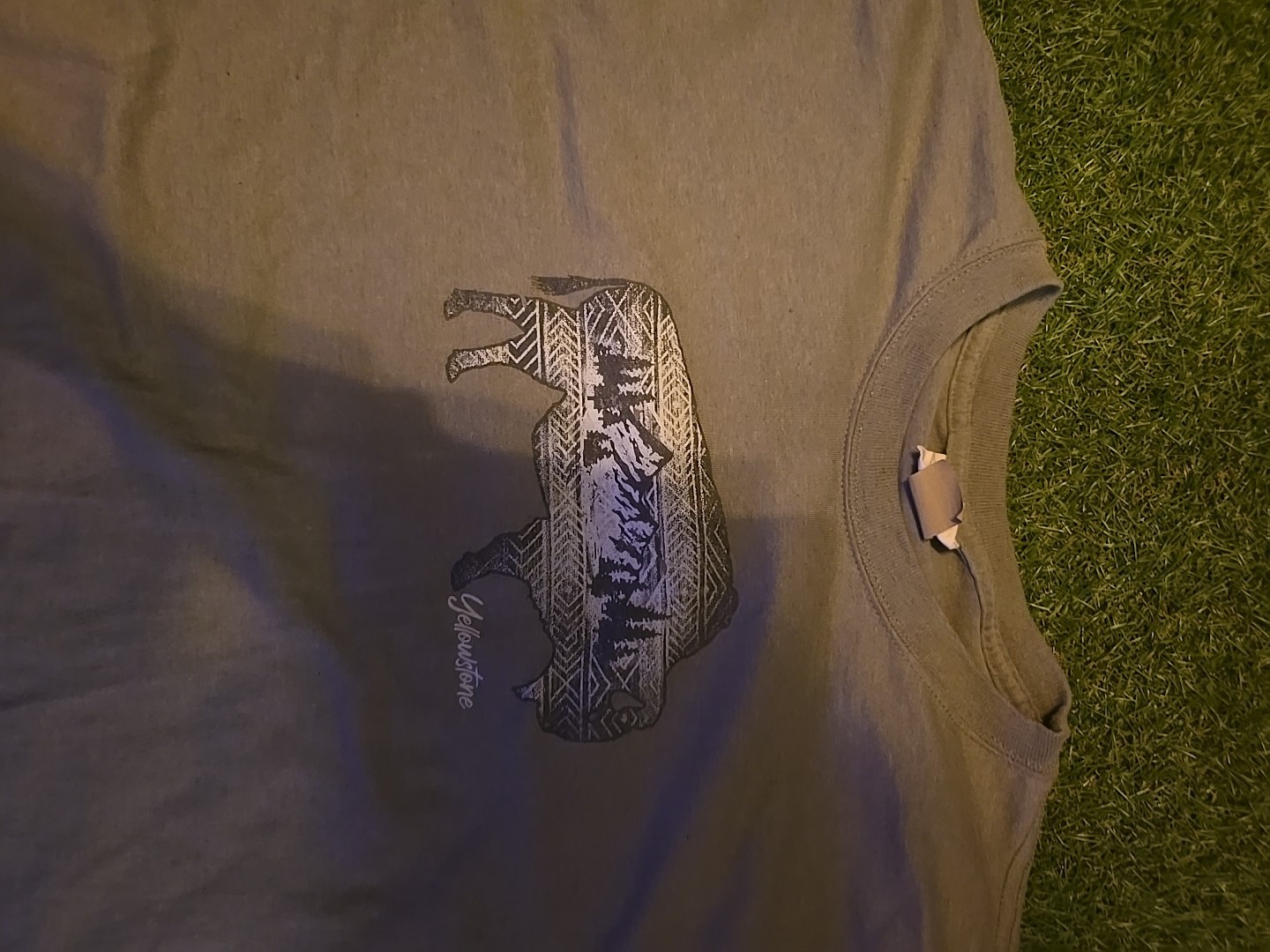 Yellowstone Graphic Tee Vintage Size XL gallery