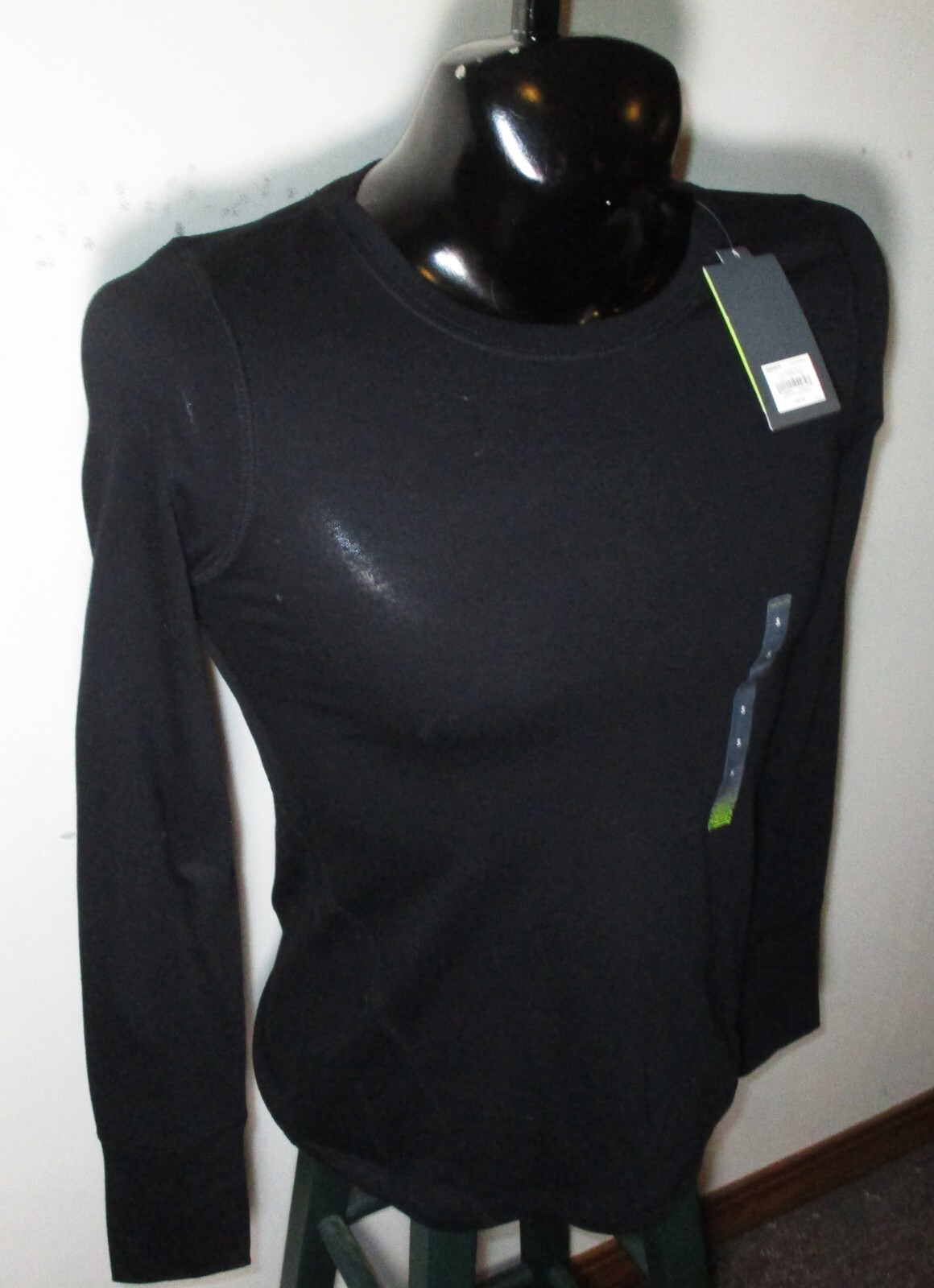TEK GEAR Black Long Sleeve “DryTek” T-Shirt Size S NWT