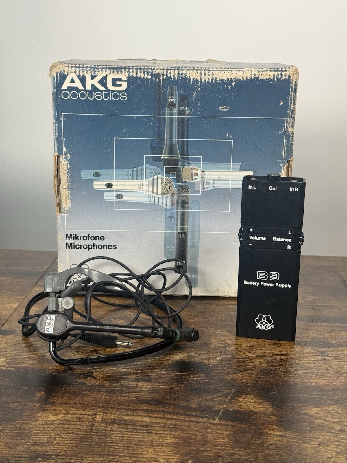 AKG C410 Headset Microphone With B9 Battery Power Preamp