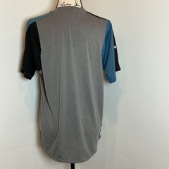 686 Everywhere Collection Technical Apparel Colorblock T Shirt M Gray Blue Black