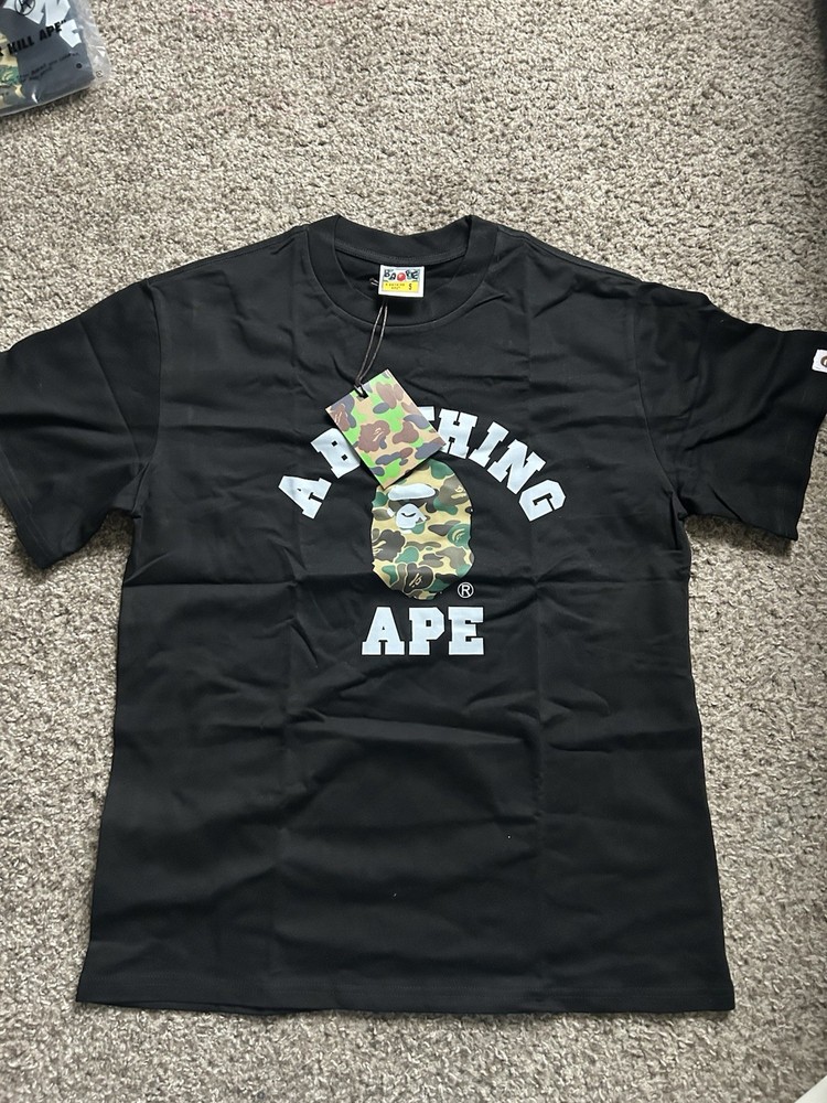 A Bathing Ape Black Graphic Logo Camouflage Men’s T-Shirt Crew Neck Size S