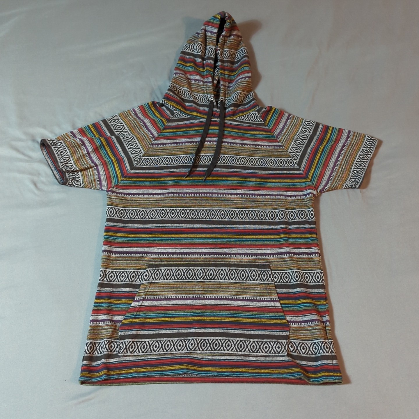 Beautiful Giant Hoodie Medium Multi Color Pullover Aztec Print Short Sleeve gallery