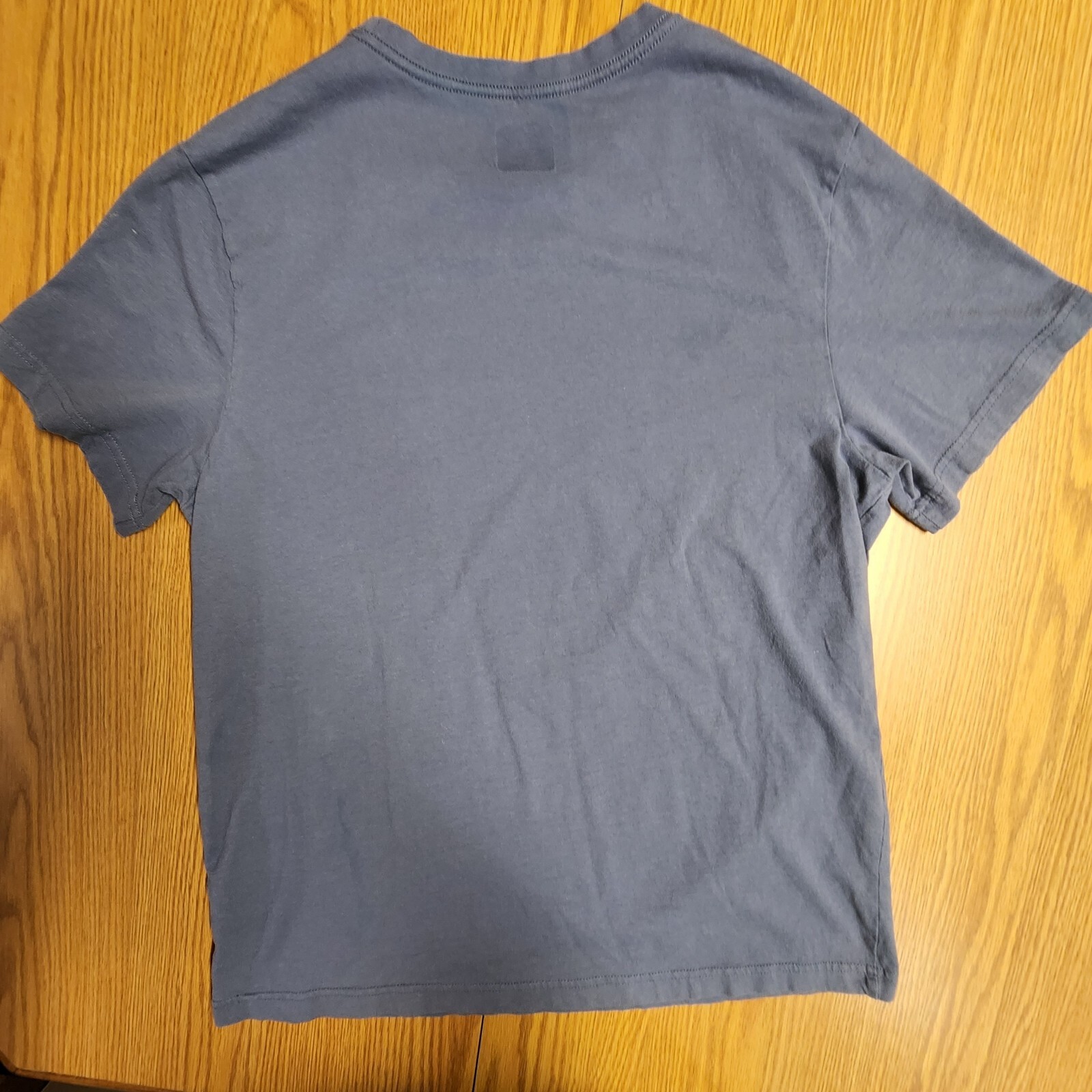 HURLEY Tee Shirt Blue Gray With White Graphic and Red Logo Size Lg gallery