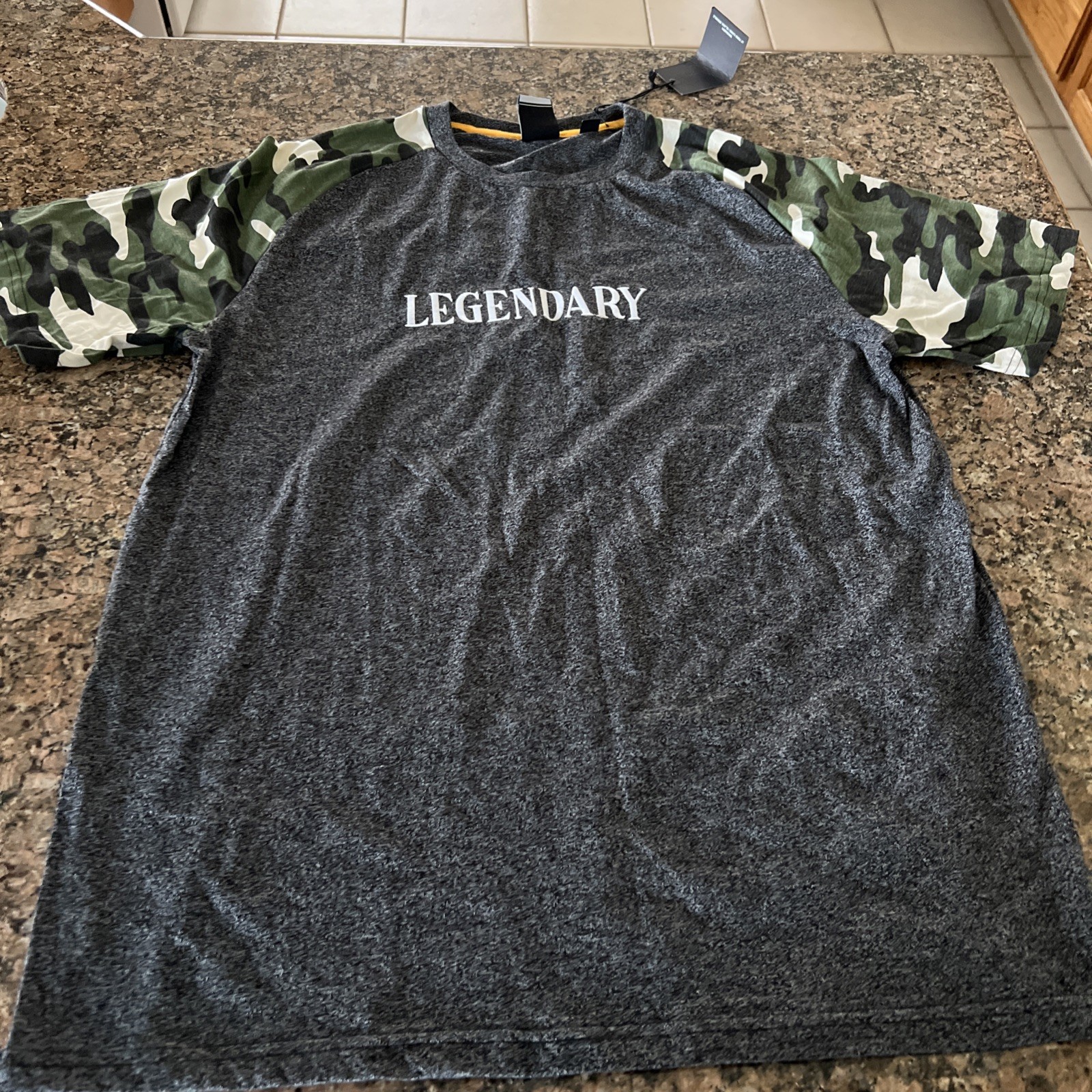Men’s “LEGENDARY” Graphic T-Shirt – Camo Sleeves – Size XL gallery