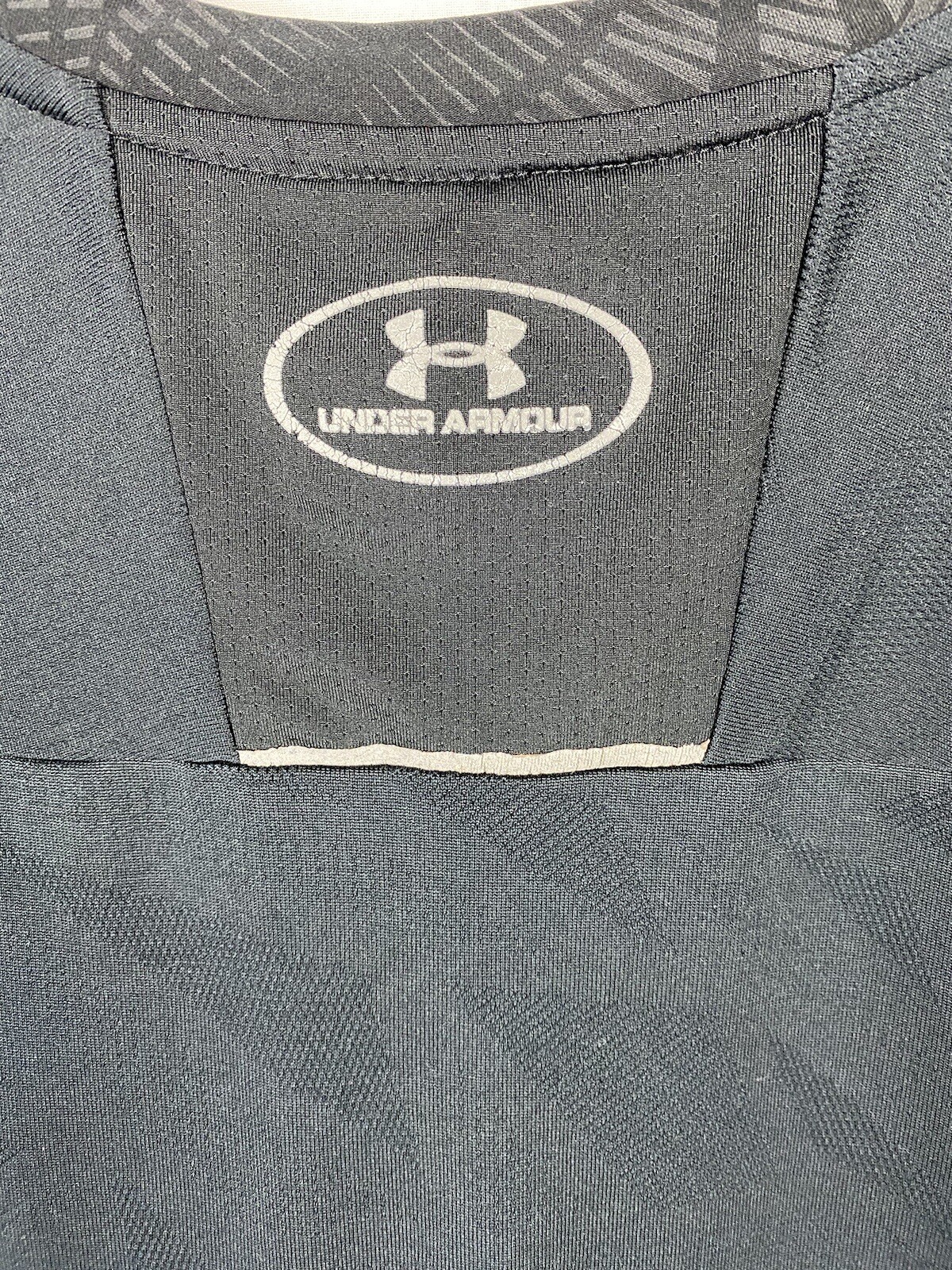 Under Armour T Shirt Mens Small Black Logo Active Running Jogging Gym Outdoors gallery