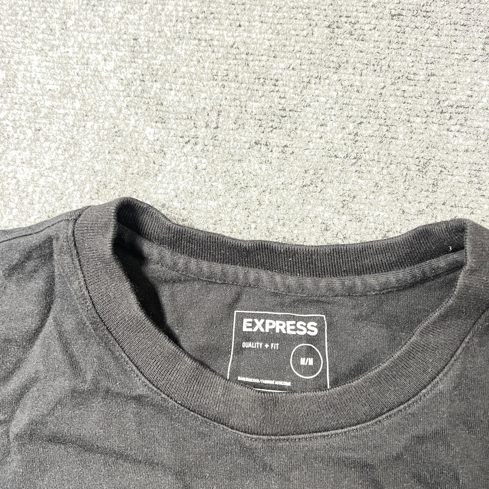 Express Shirt Mens Medium Black Short Sleeve Graphic Print New York City EUC gallery