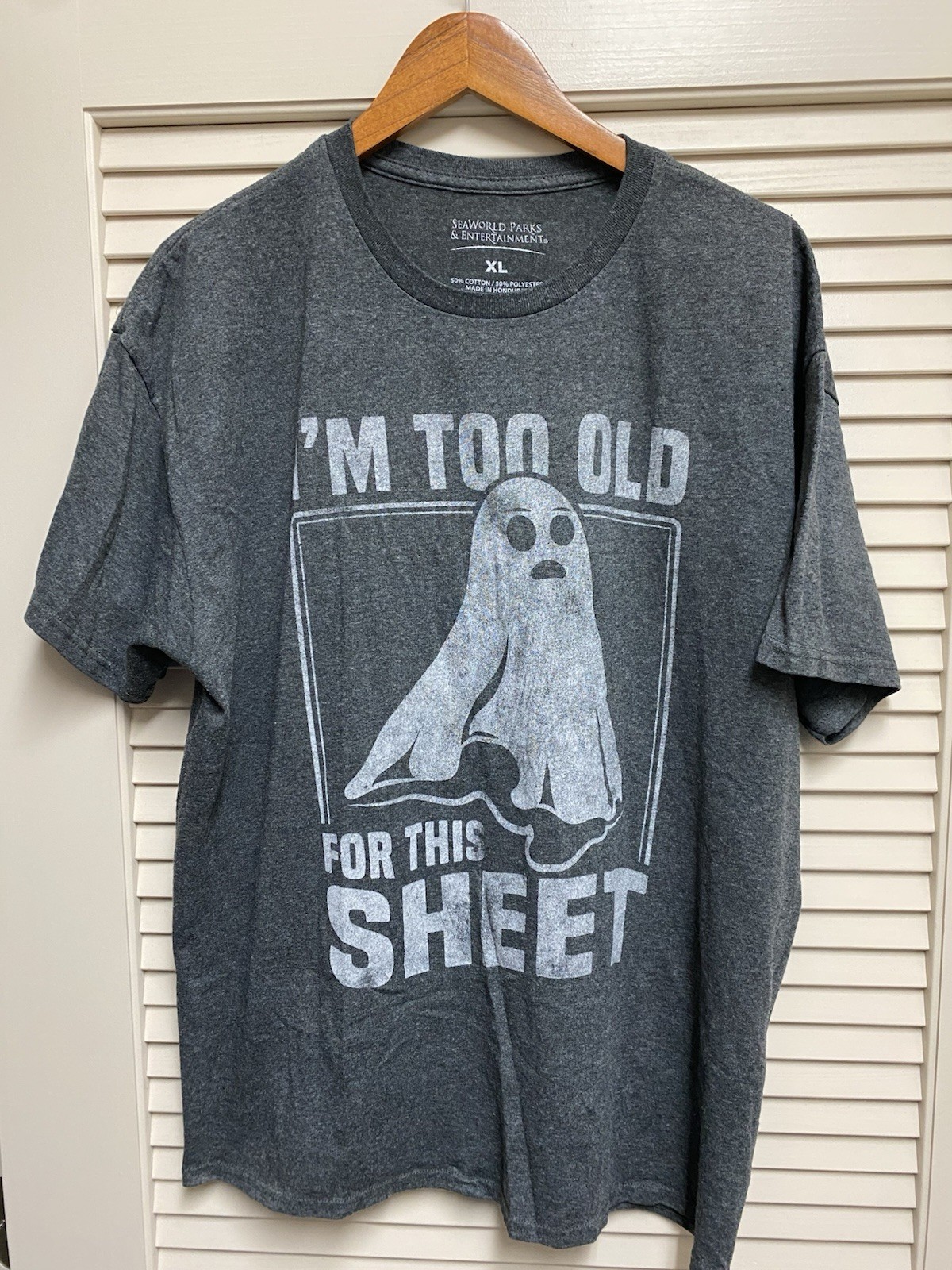 SeaWorld Halloween T Shirt XL Gray Ghost Funny Graphic Too Old For This Sheet