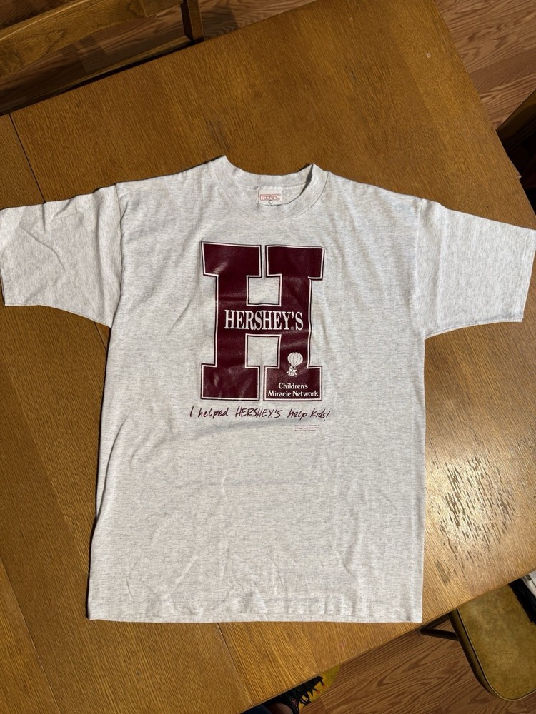 Hershey’s T-Shirt Large Gray Varsity H Vintage 90s USA Made 50/50 Charity Promo