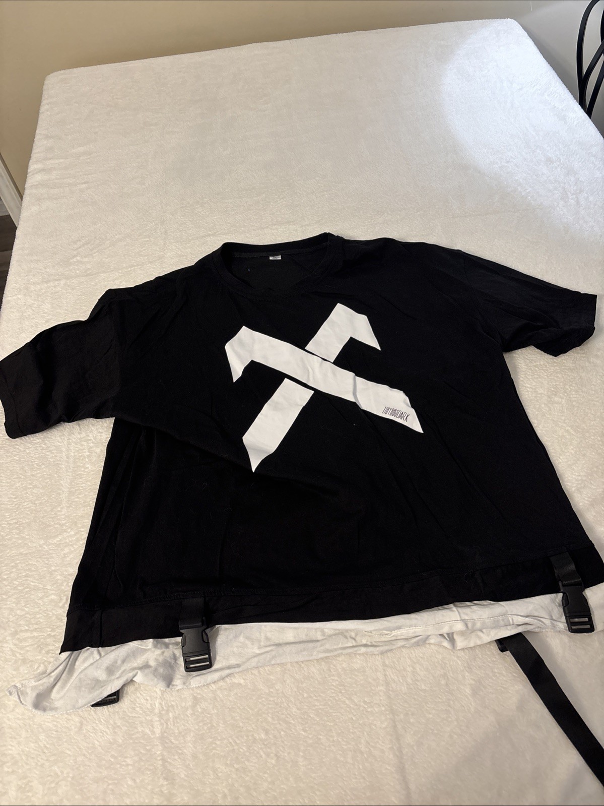 11BYBBSDARK Graphic Techwear Shirt 2XL Black Buckle Strap Oversized Tee