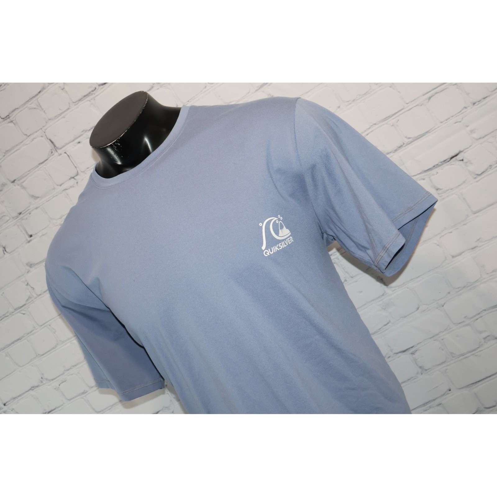 Quiksilver Sun Shirt Mens XL Blue Moisture Wicking Surf Tee Nylon Spandex Swim gallery