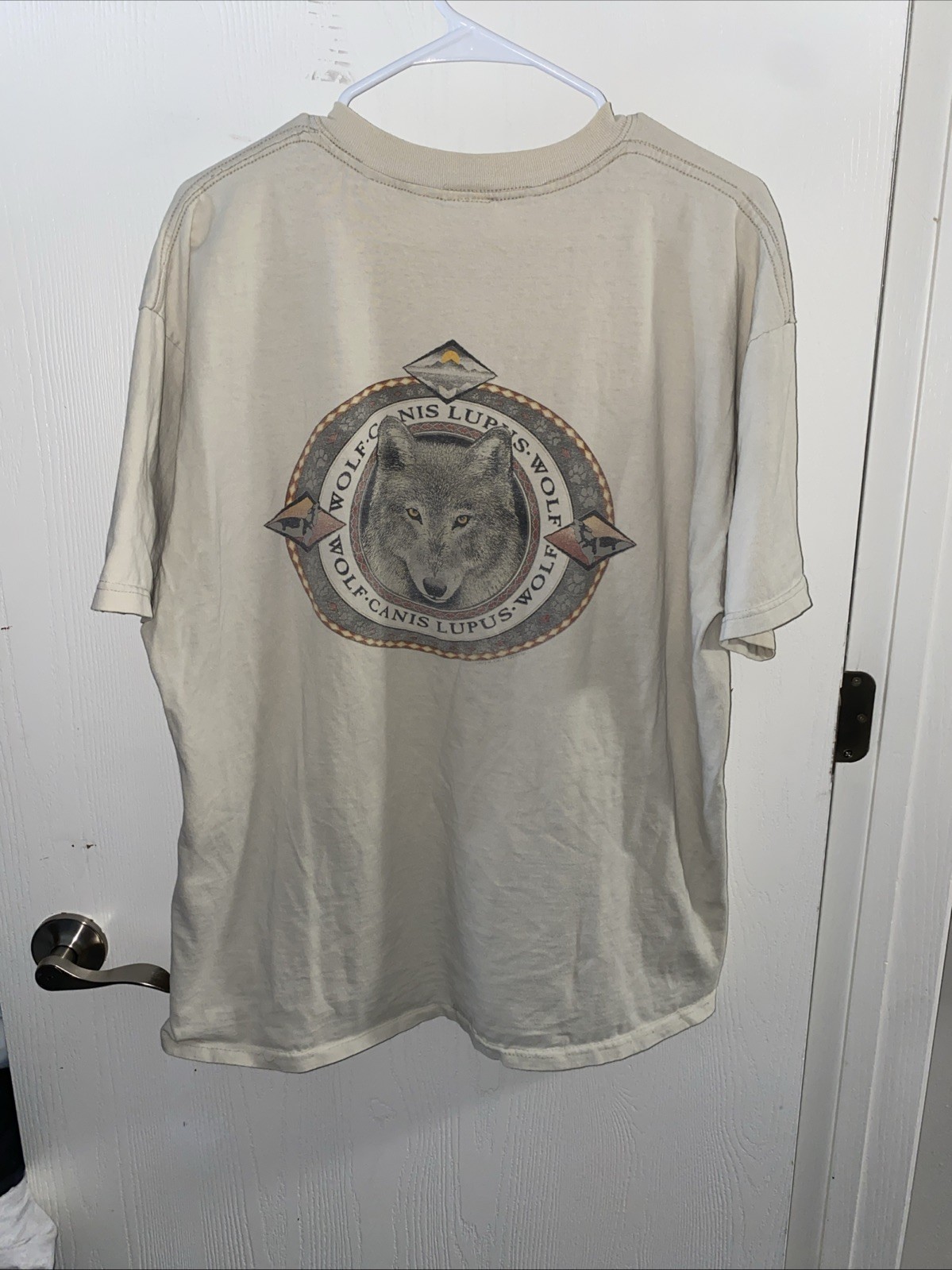 Rare Vintage 90s Discovery Channel Store Wolf Canis Lupus T-shirts and Rare gallery