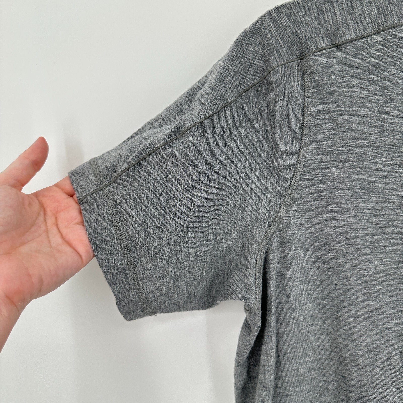 Mack Weldon T-shirt Mens M Gray Heather Comfort Cotton Modal Spandex Casual gallery