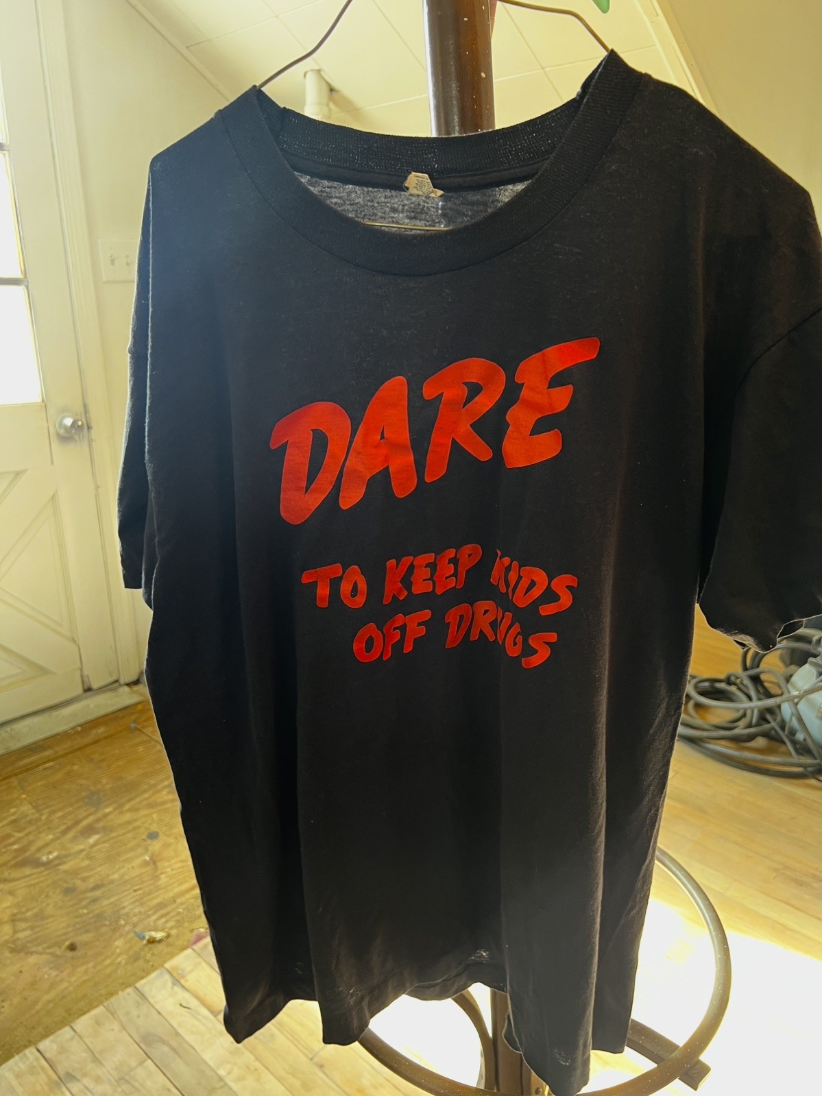 VINTAGE 1980s DARE TO KEEP KIDS OFF DRUGS MENS XL SINGLE STITCH gallery