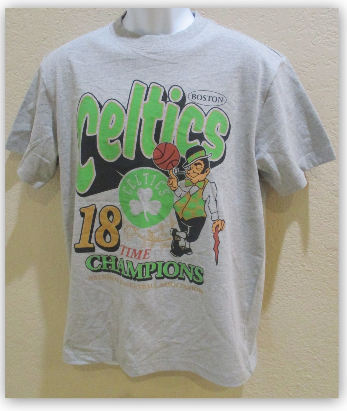 Boston Celtics 18 time Champion tshirt 90% Cotton Quality Midweight Short Sleeve