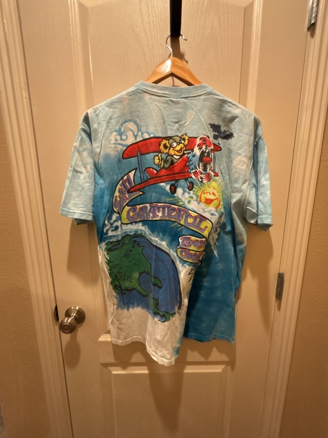 Vintage 1990s Liquid Blue Grateful Dead Statue of Liberty Tie Dye T-Shirt gallery
