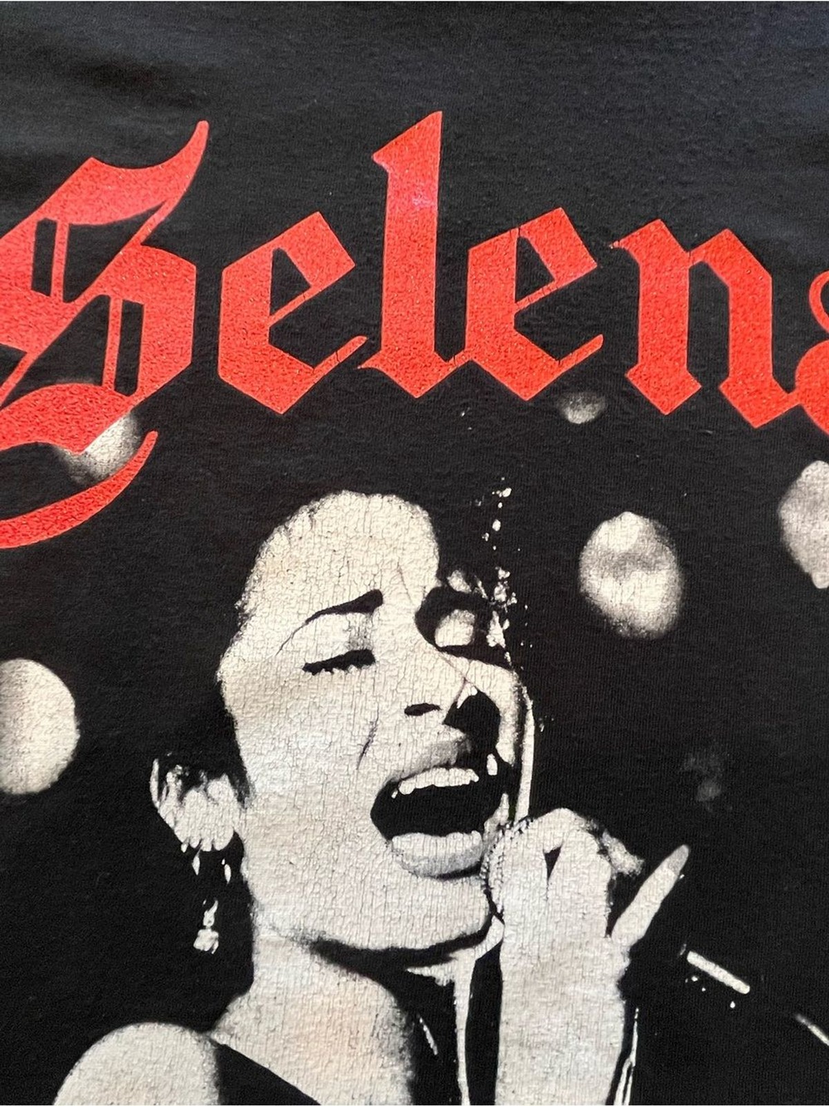 Official Selena Quintanilla Graphic T-Shirt Black/Red Gothic Font Large Unisex gallery