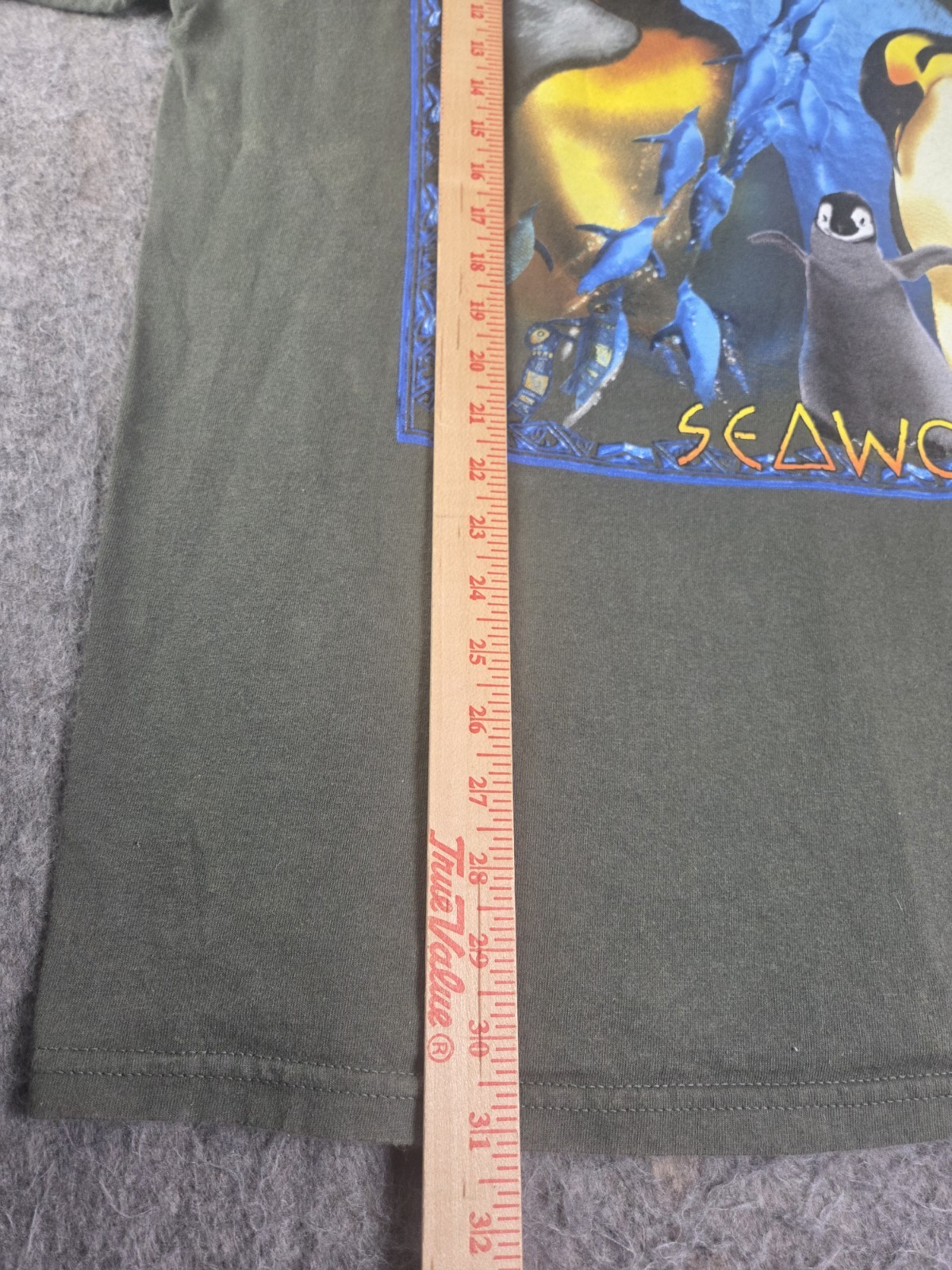 Vintage Y2K Sea World Penguin Print T Shirt Size XL Green gallery