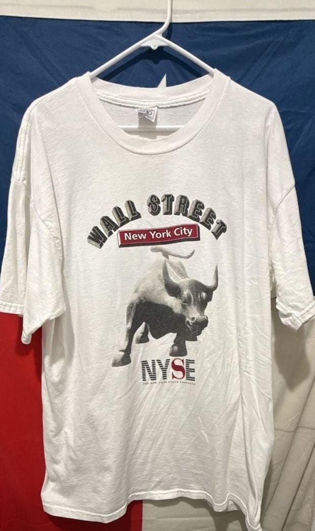 Vintage Wall Street NYSE Charging Bull Graphic T-Shirt gallery