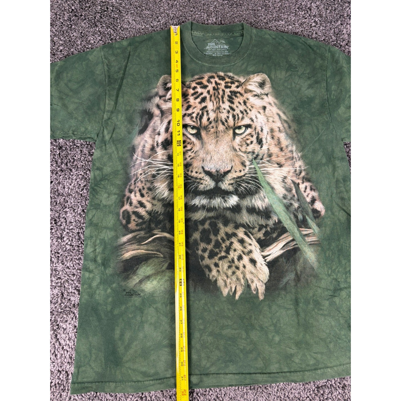 The Mountain Leopard Graphic T-Shirt XL Green Tie Dye Carol Cavalaris Big Cat T gallery