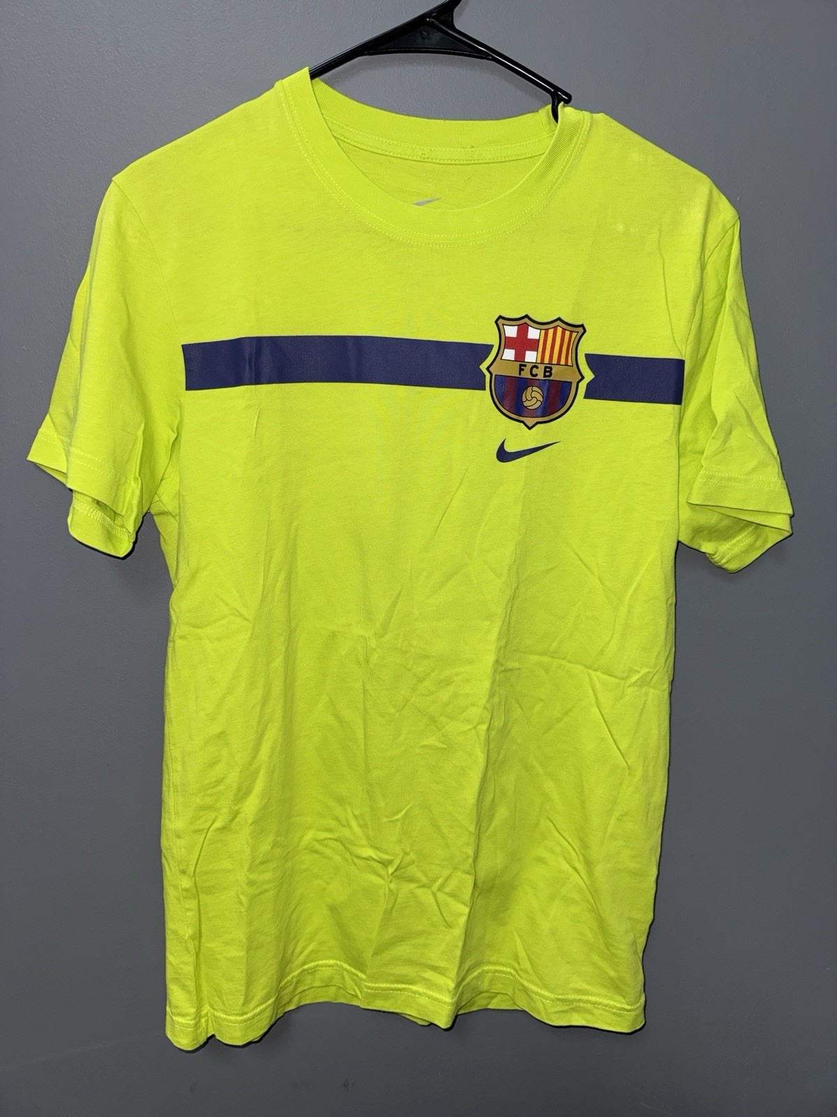 Nike FCB FC Barcelona Soccer Tee Volt T-Shirt Size Medium 628037-382 Used gallery
