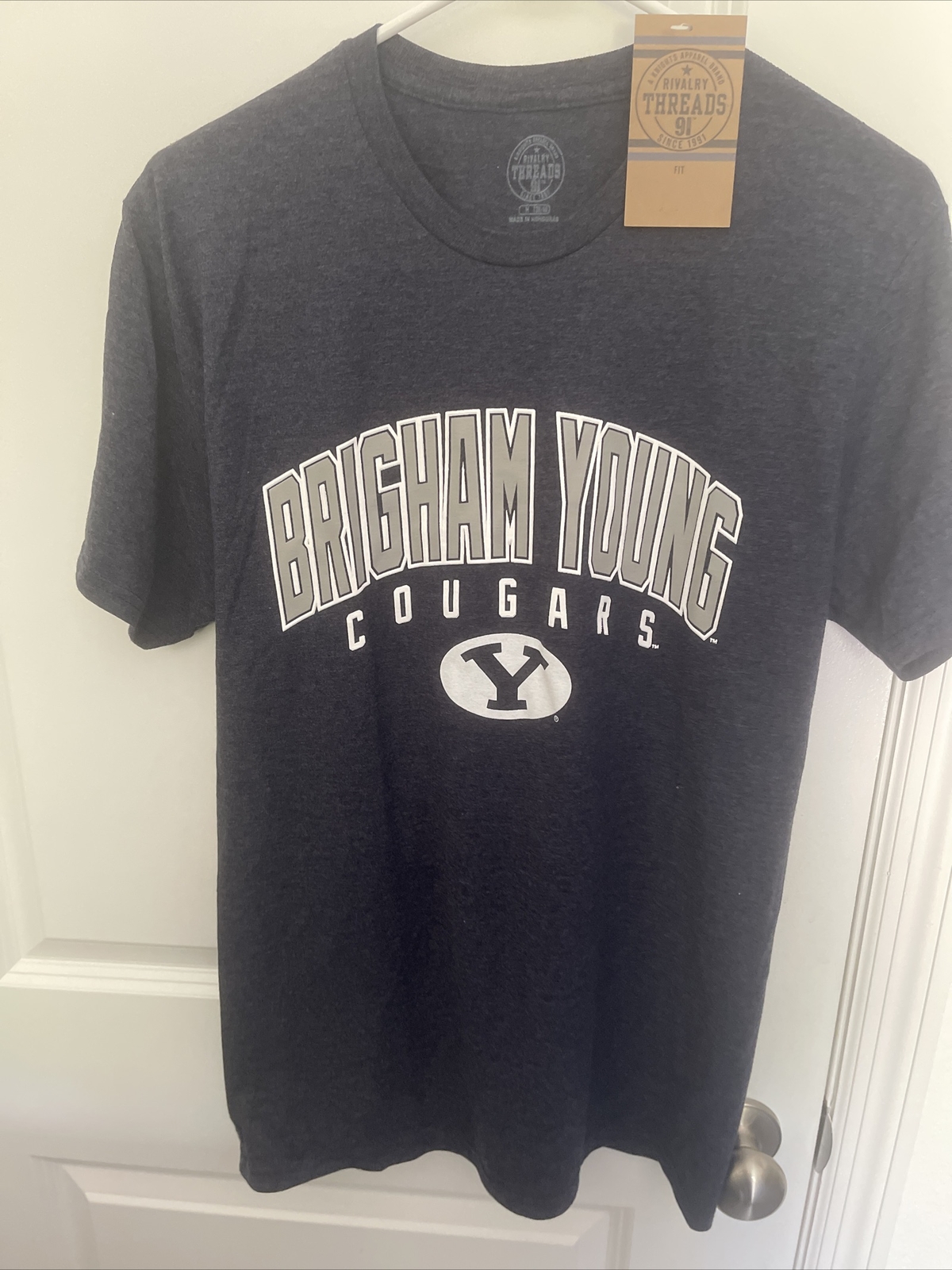 Brigham Young University COUGARS BYU MEDIUM Blue t-shirt Cougars size M 38/40
