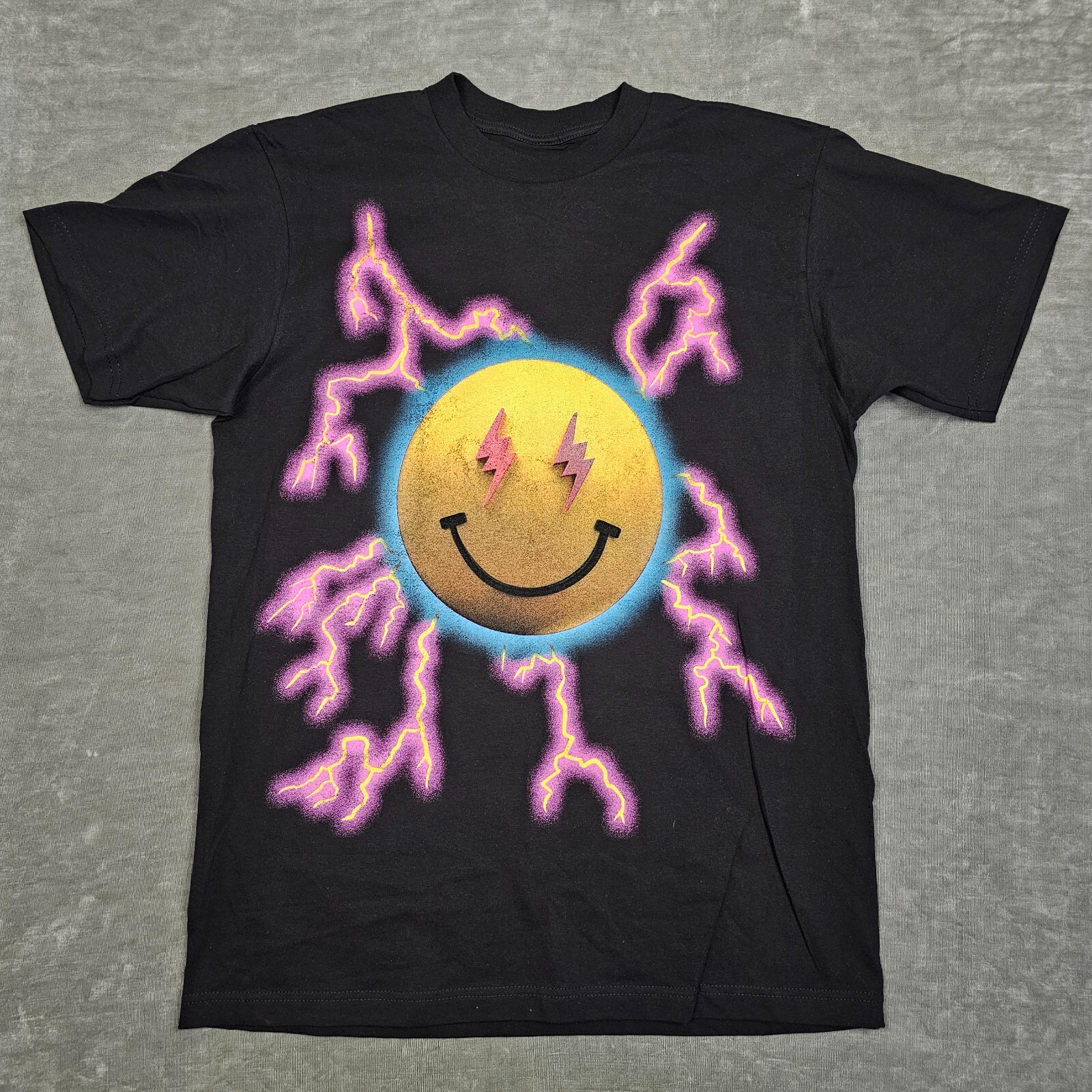 J. Balvin T-Shirt Adult Large Black Jose Tour 2022 Lightning Face Reggaetón Tee gallery