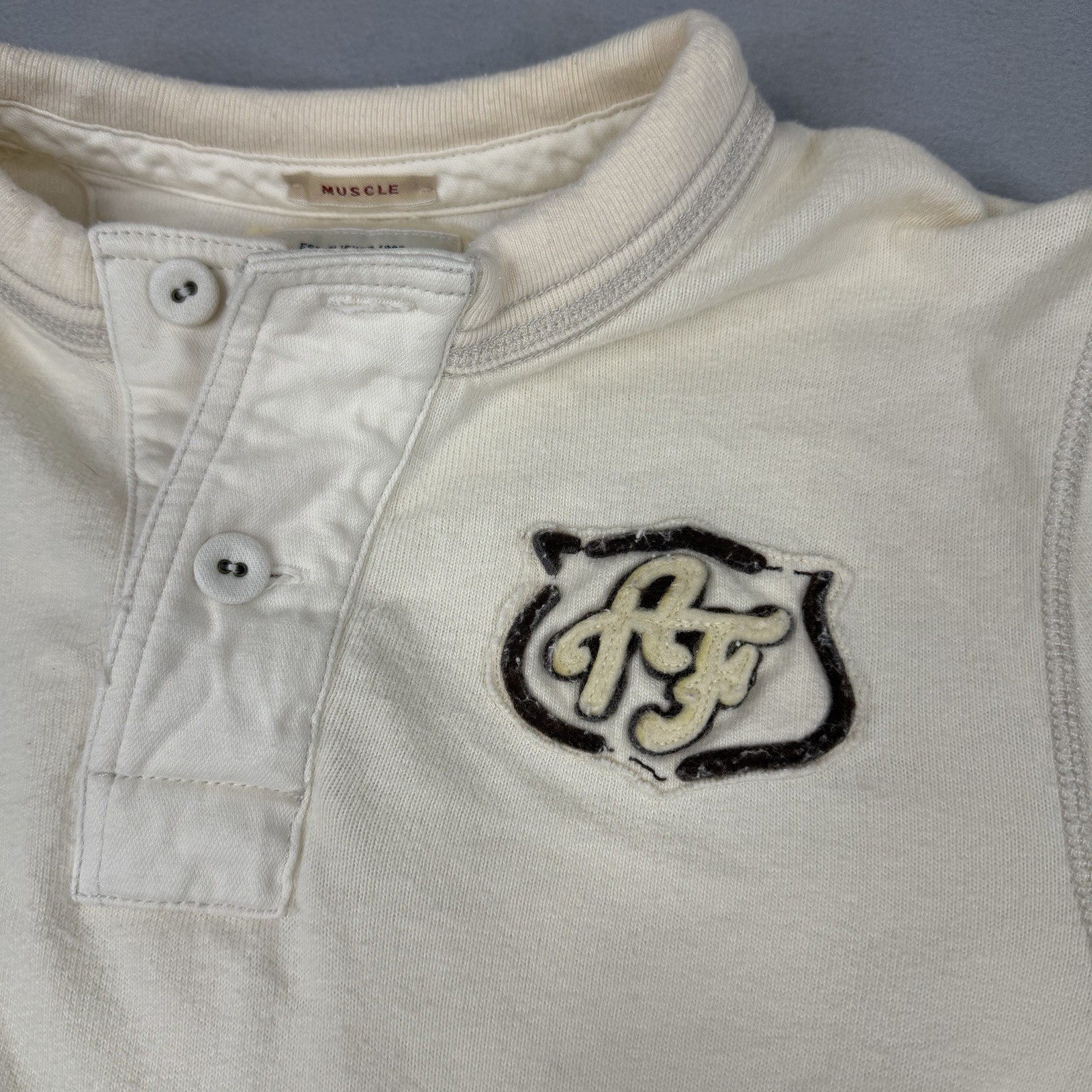 Vintage Abercrombie & Fitch Muscle fit Henley Thermal Cream Logo Y2K Preppy L gallery