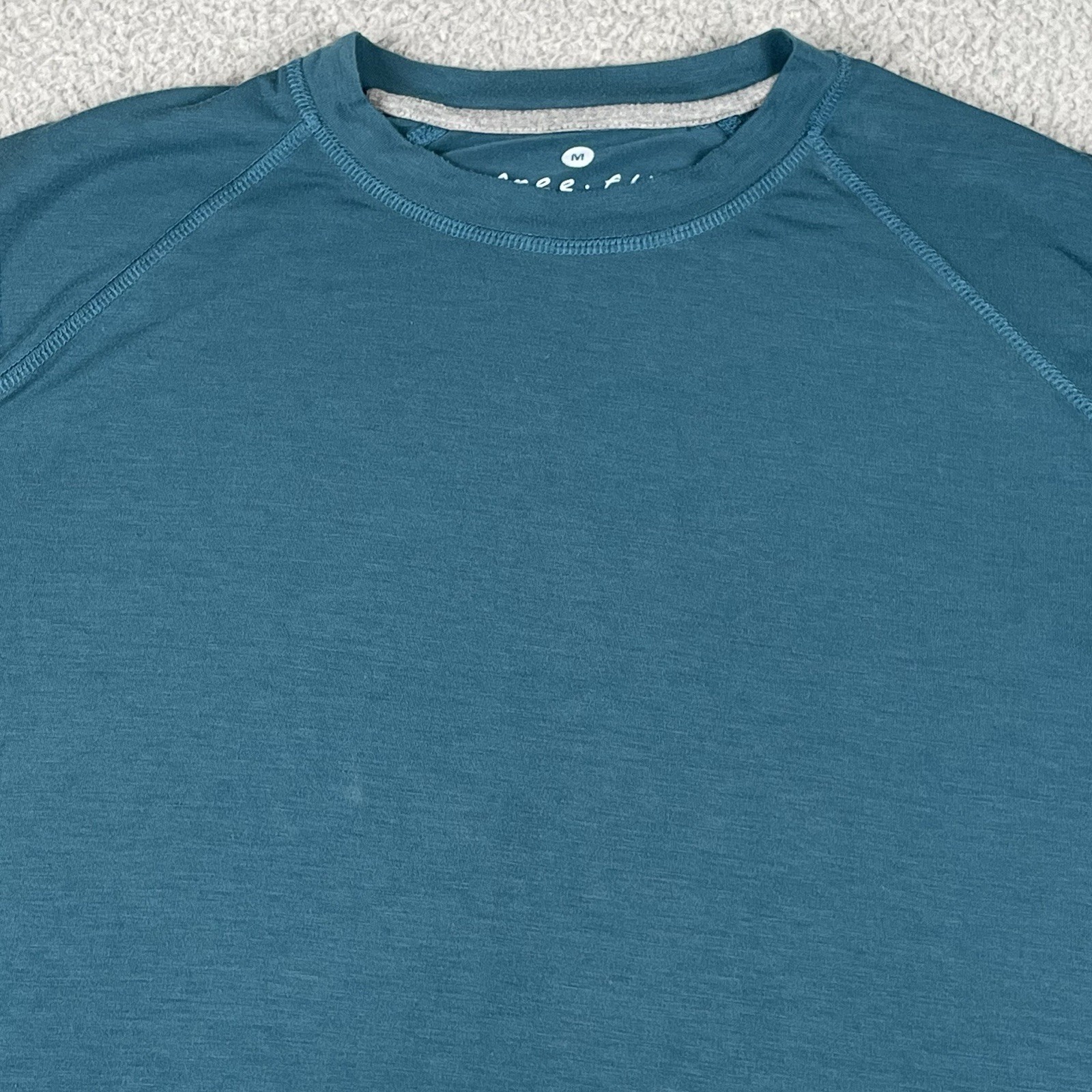 Free Fly Shirt Men Medium Green Bamboo Performance Pocket Crew Neck Short Sleeve gallery