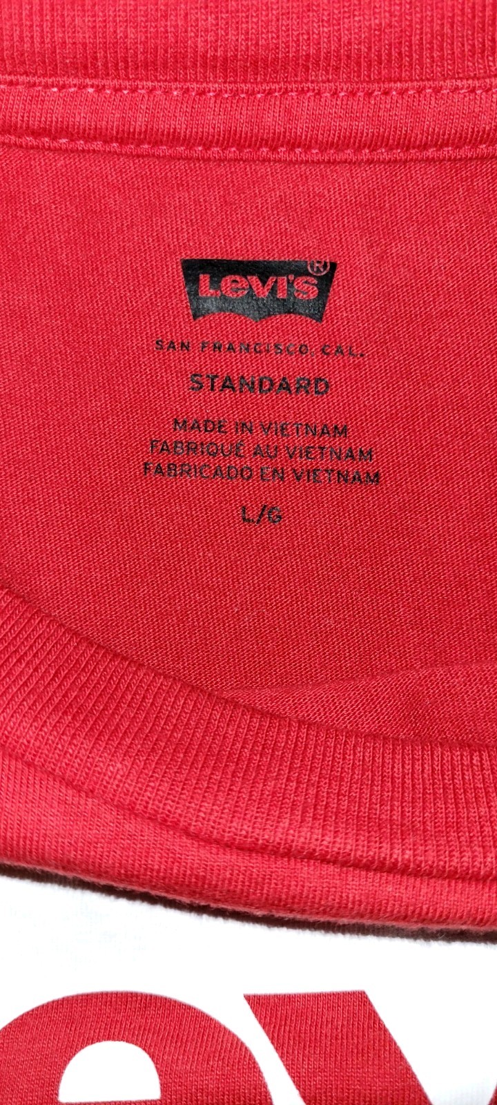Levis T-shirt Men L Red Graphic Print Logo 100% Cotton.#43240 gallery