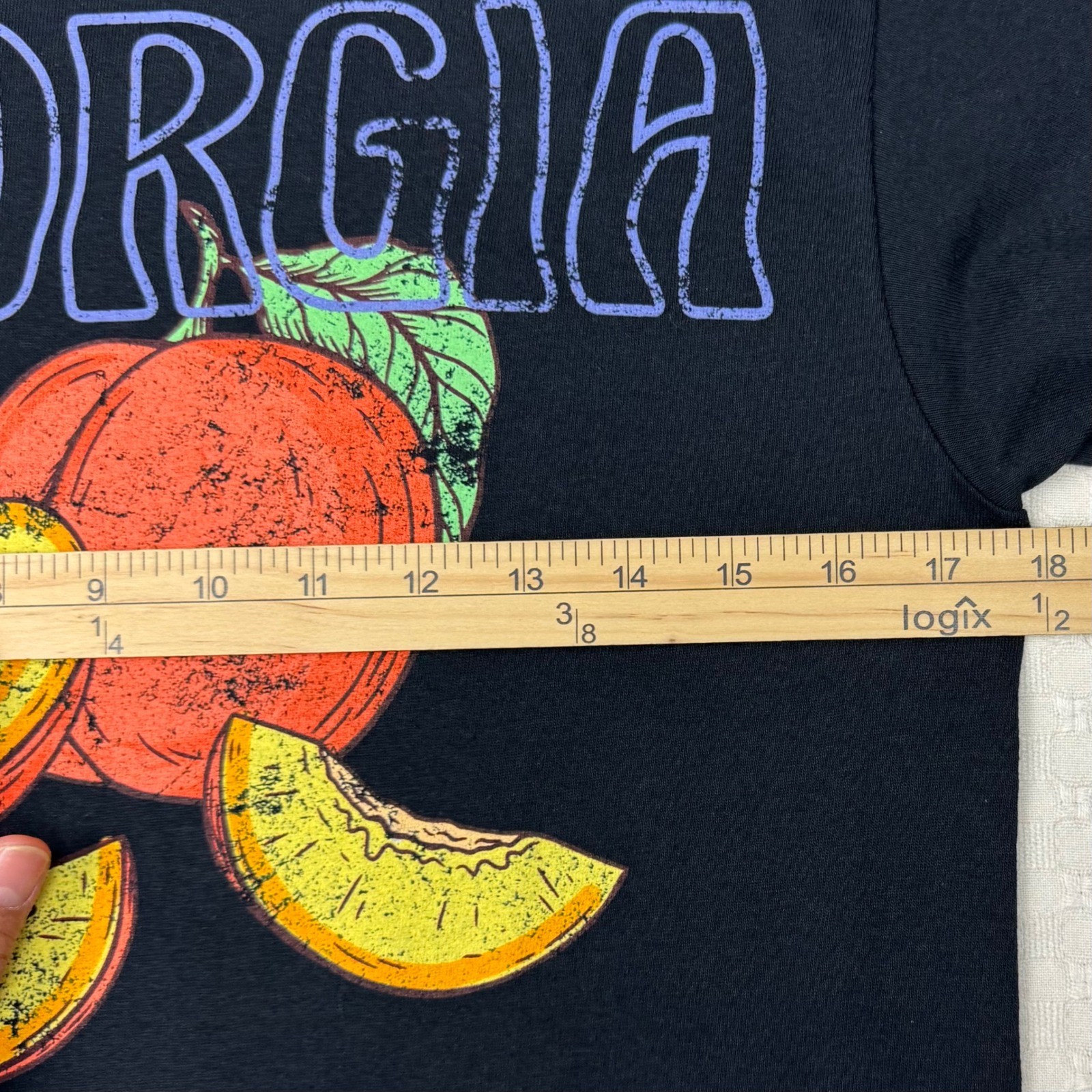 Goodie Two Sleeves Georgia Peach Graphic Tee Vintage Style Unisex Small Black gallery