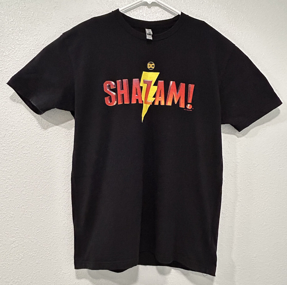 Shazam DC Comics Movie Promo Shirt Men’s Large Black Superhero Graphic Tee Rare gallery
