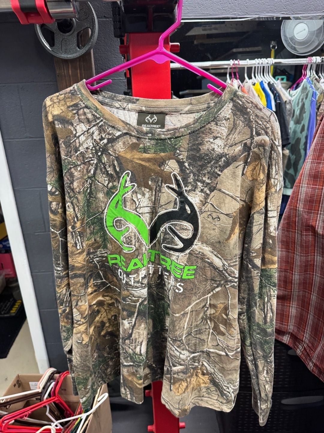 Realtree Outfitters Long Sleeve Camo Graphic T-Shirt gallery