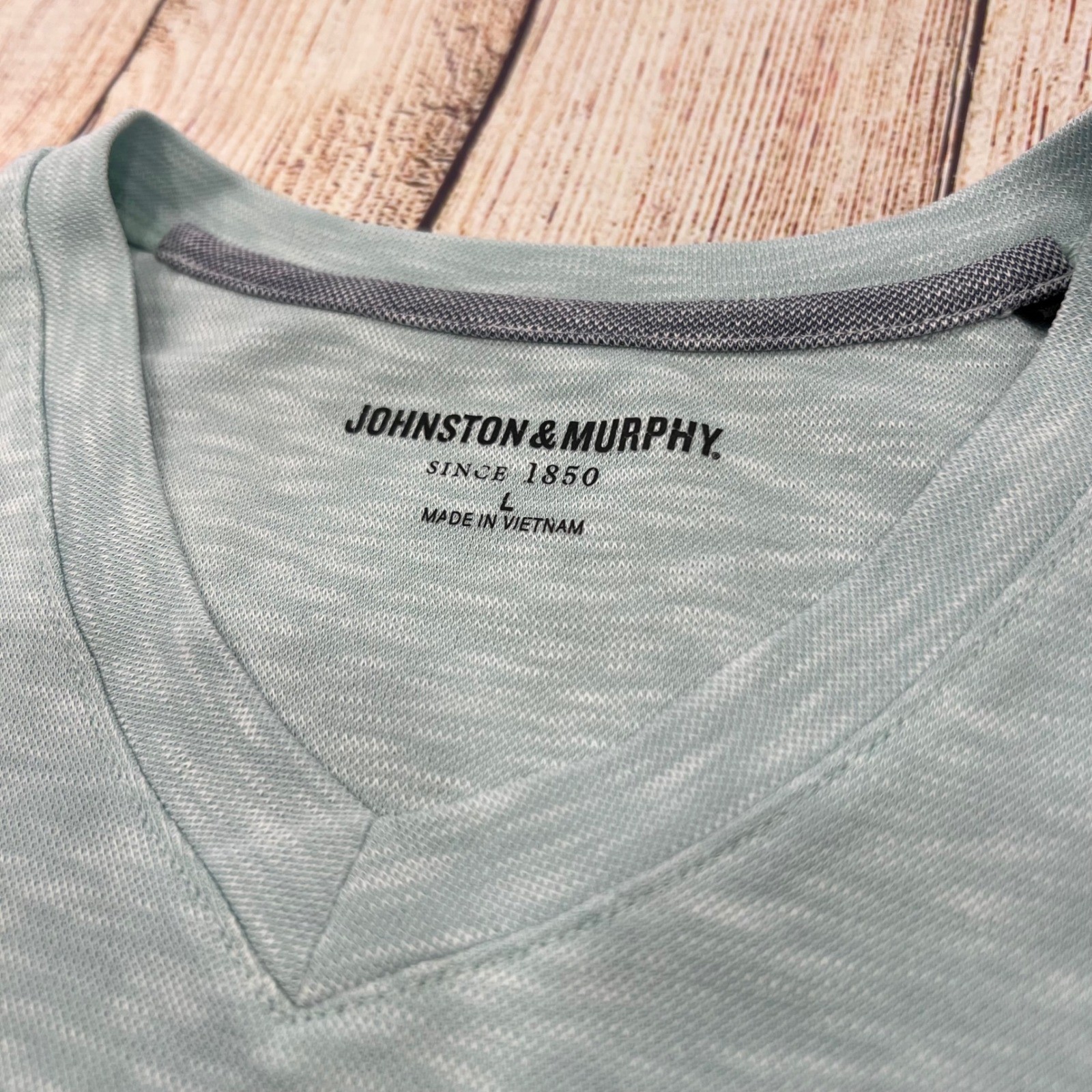 Johnston & Murphy Mens V-Neck T-Shirt Large Sage Green Marled Modal Blend gallery