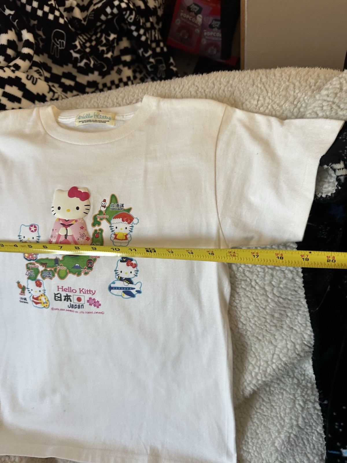 SANRIO HELLO KITTY VINTAGE WHITE TEE TOKOYO JAPAN 2004 NEW PAT.3038514&P gallery